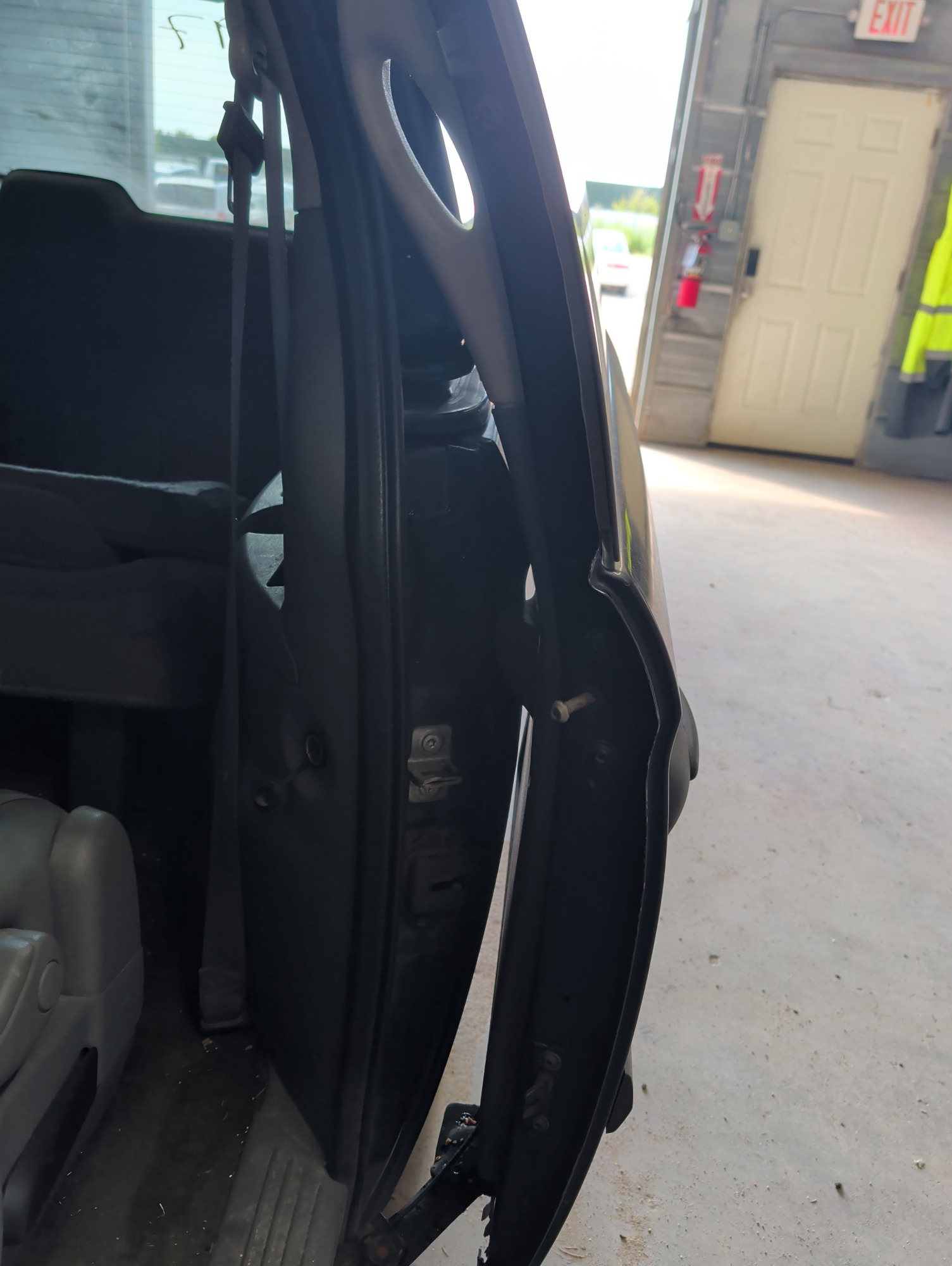 2007 dodge grand-caravan se with 257664 miles for sale near elk-river, minnesota 106297_25_drv_rear_door_panel.jpg