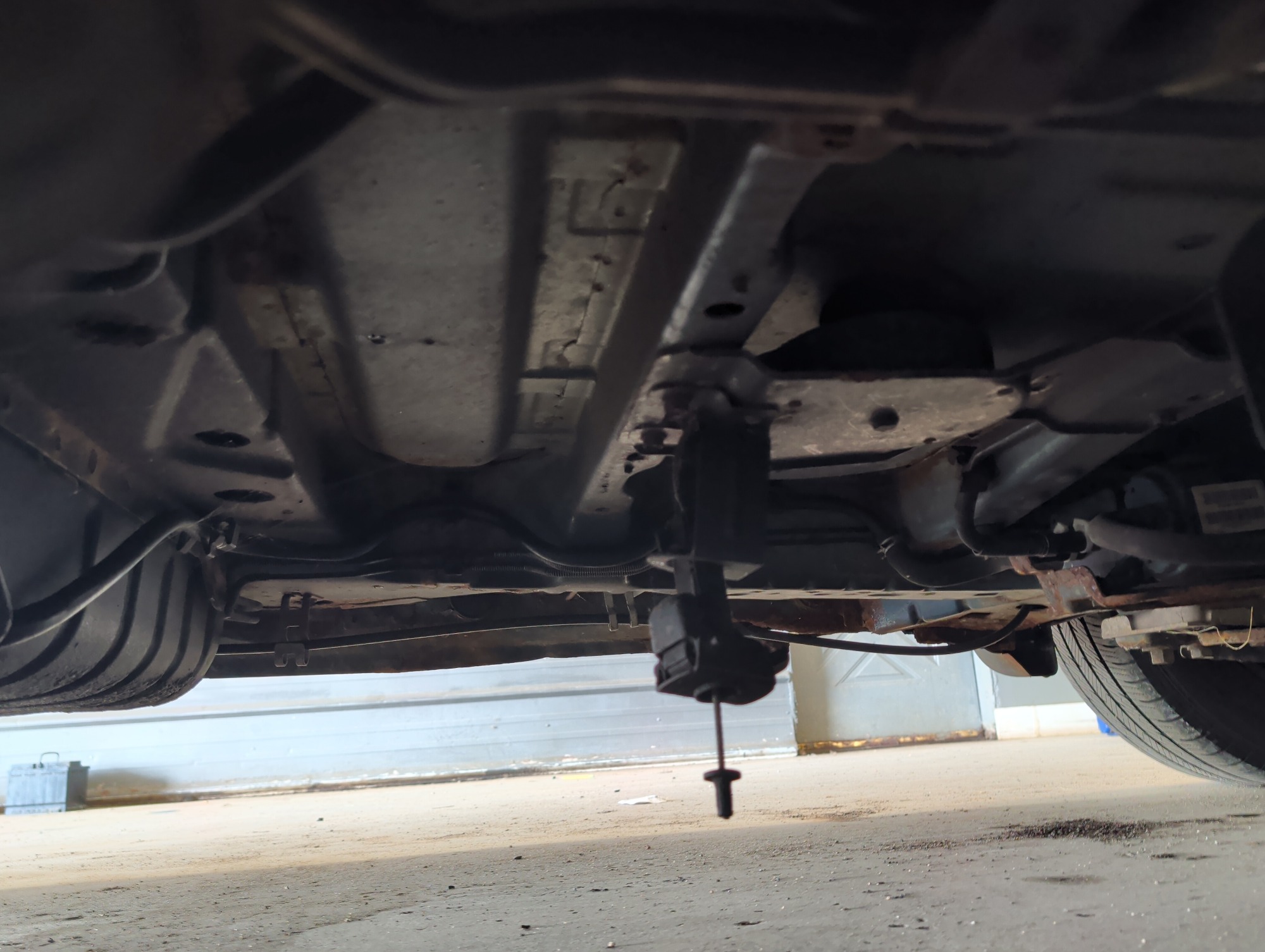2007 dodge grand-caravan se with 257664 miles for sale near elk-river, minnesota 106297_27_spare_tire.jpg