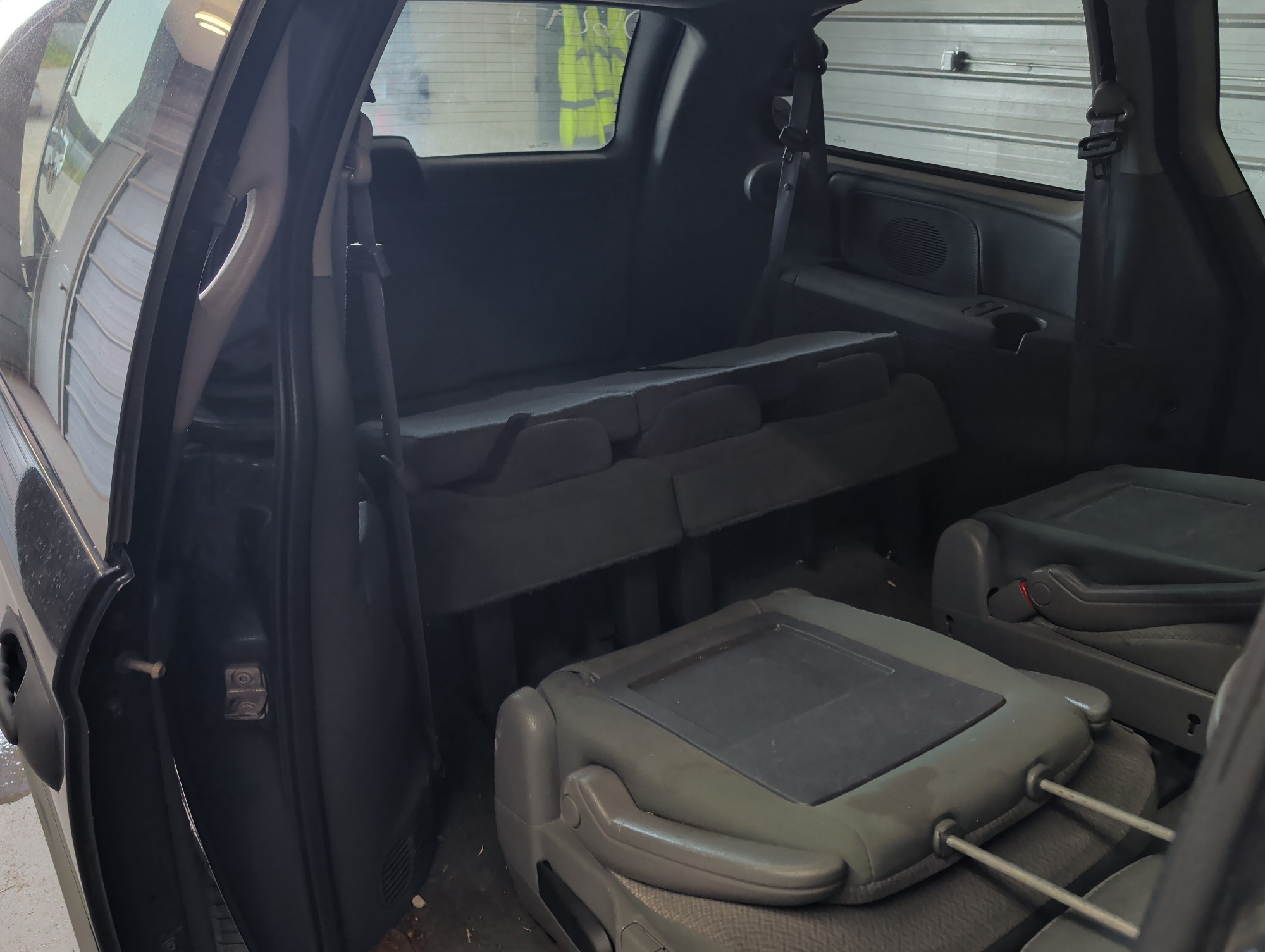 2007 dodge grand-caravan se with 257664 miles for sale near elk-river, minnesota 106297_29_third_row_seat.jpg