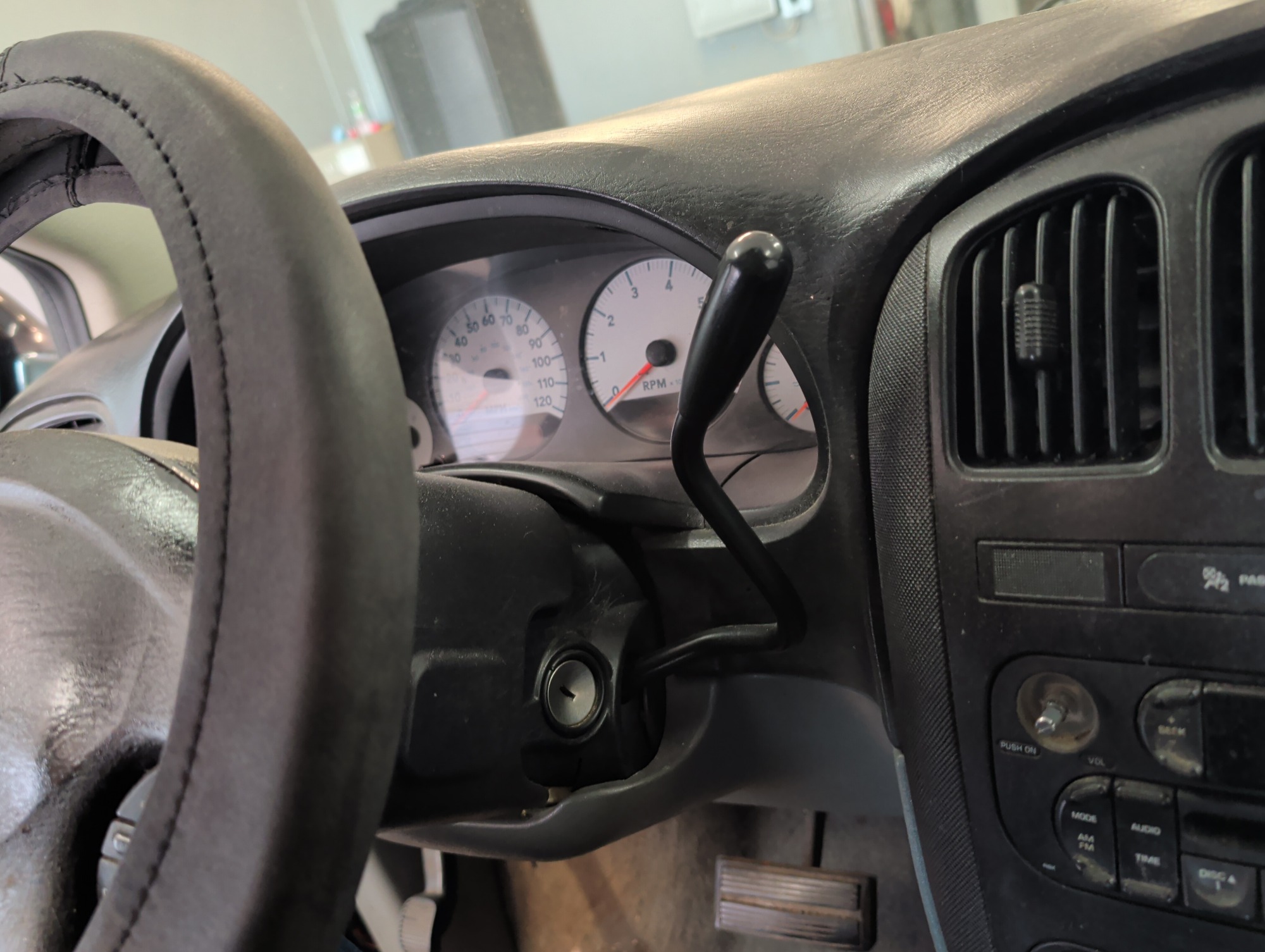 2007 dodge grand-caravan se with 257664 miles for sale near elk-river, minnesota 106297_41_shifter.jpg