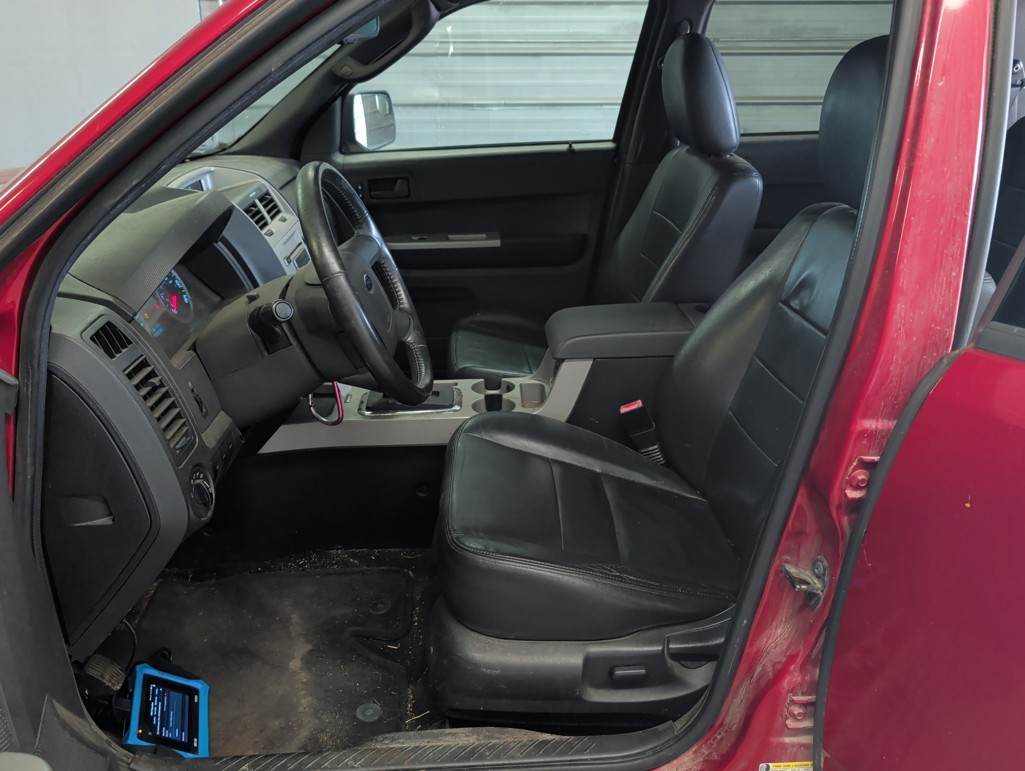 2011 ford escape xlt-fwd with 245967 miles for sale near elk-river, minnesota 106304_22_driver_seat.jpg
