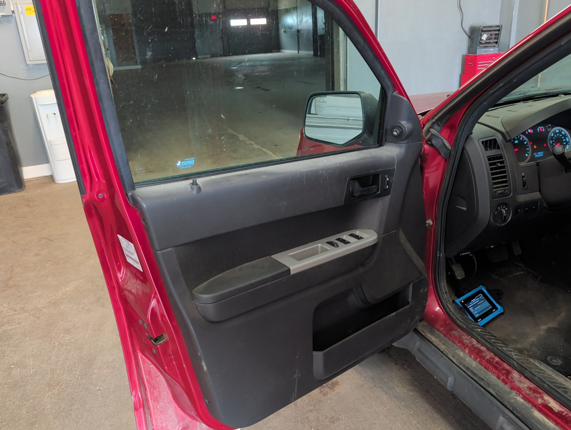 2011 ford escape xlt-fwd with 245967 miles for sale near elk-river, minnesota 106304_23_driver_door_panel.jpg