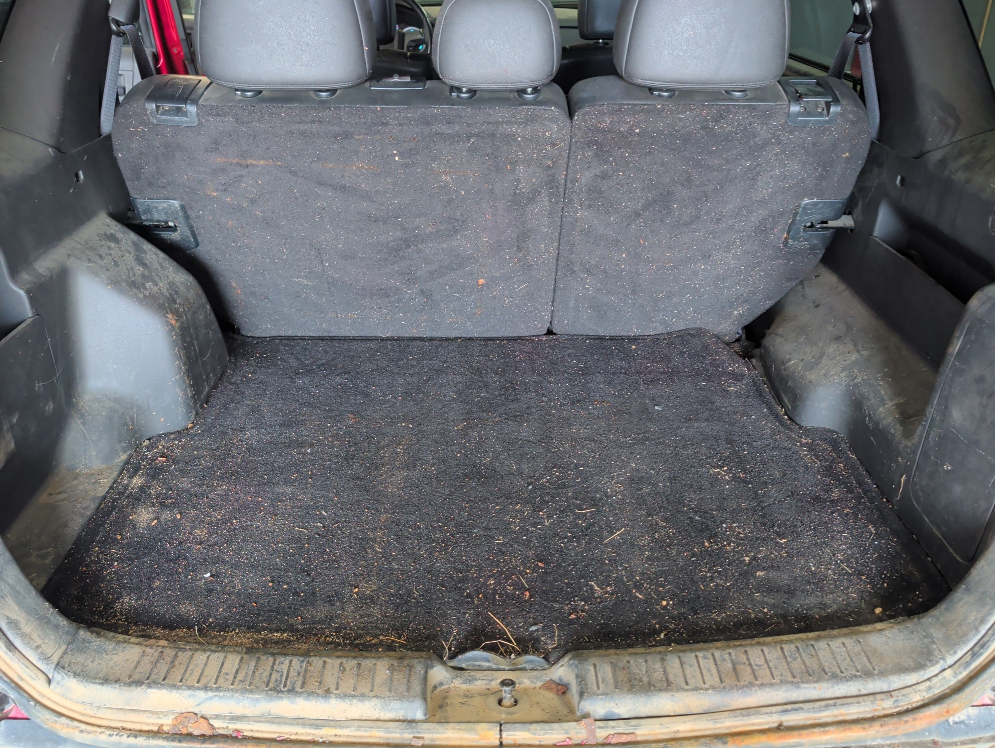 2011 ford escape xlt-fwd with 245967 miles for sale near elk-river, minnesota 106304_26_trunk.jpg