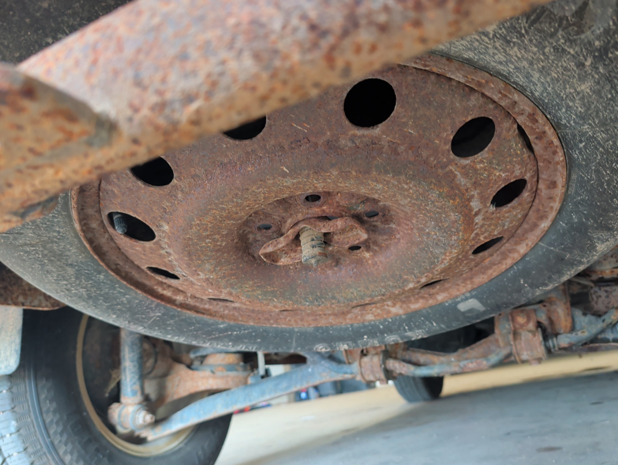2011 ford escape xlt-fwd with 245967 miles for sale near elk-river, minnesota 106304_27_spare_tire.jpg