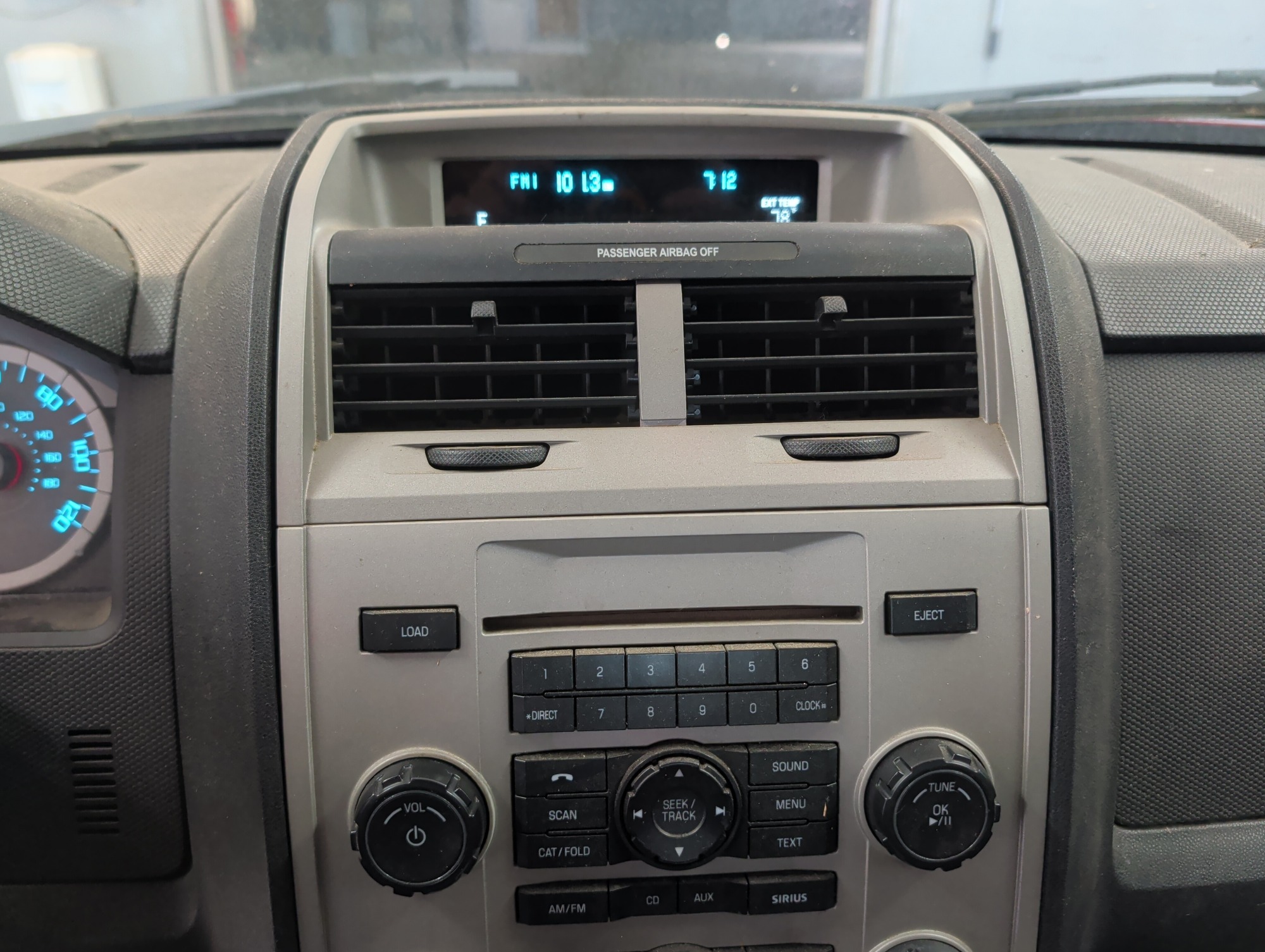 2011 ford escape xlt-fwd with 245967 miles for sale near elk-river, minnesota 106304_39_radio_closeup.jpg