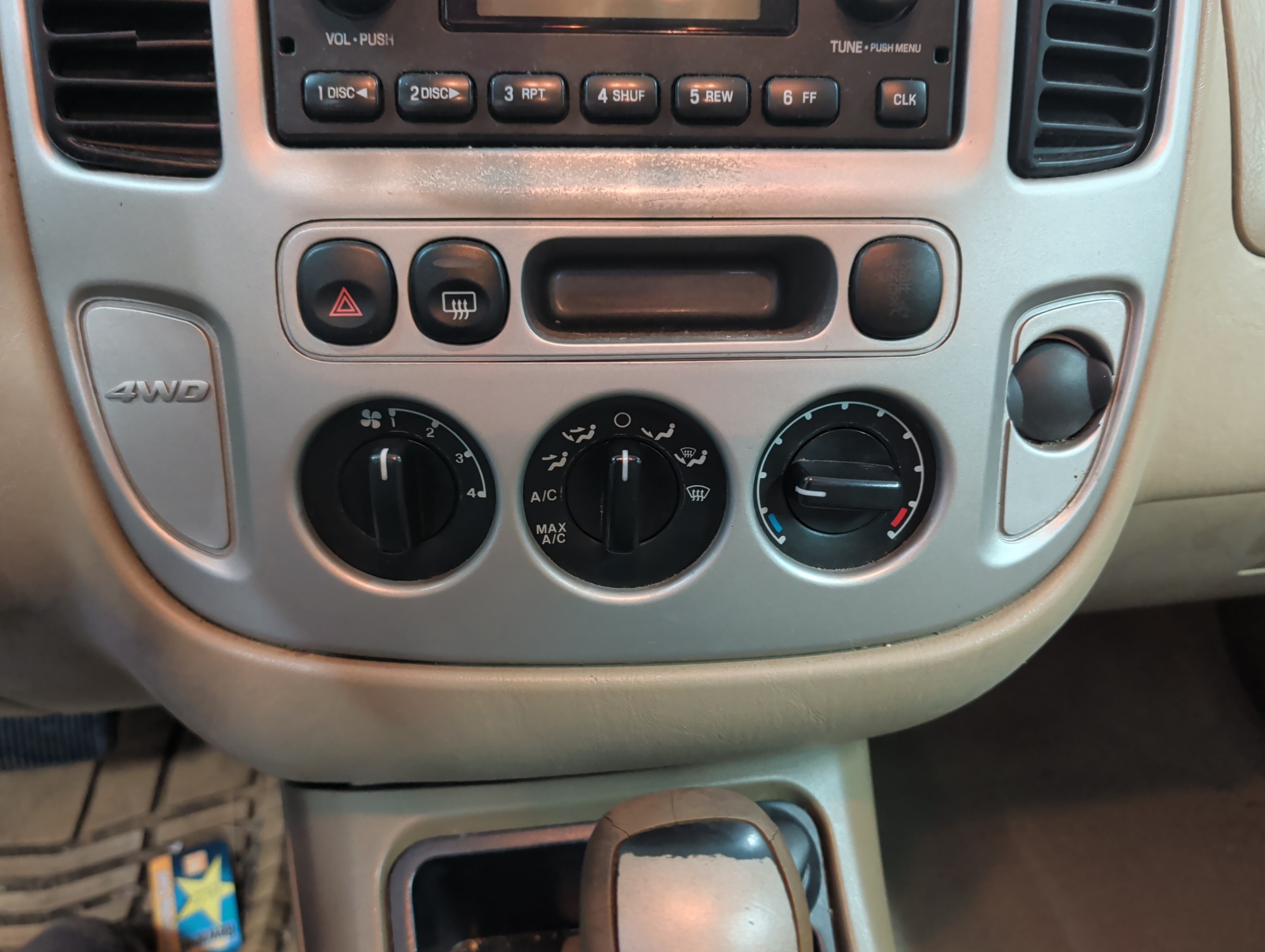 2005 ford escape xlt-4wd with 137067 miles for sale near elk-river, minnesota 106306_40_climate_control.jpg
