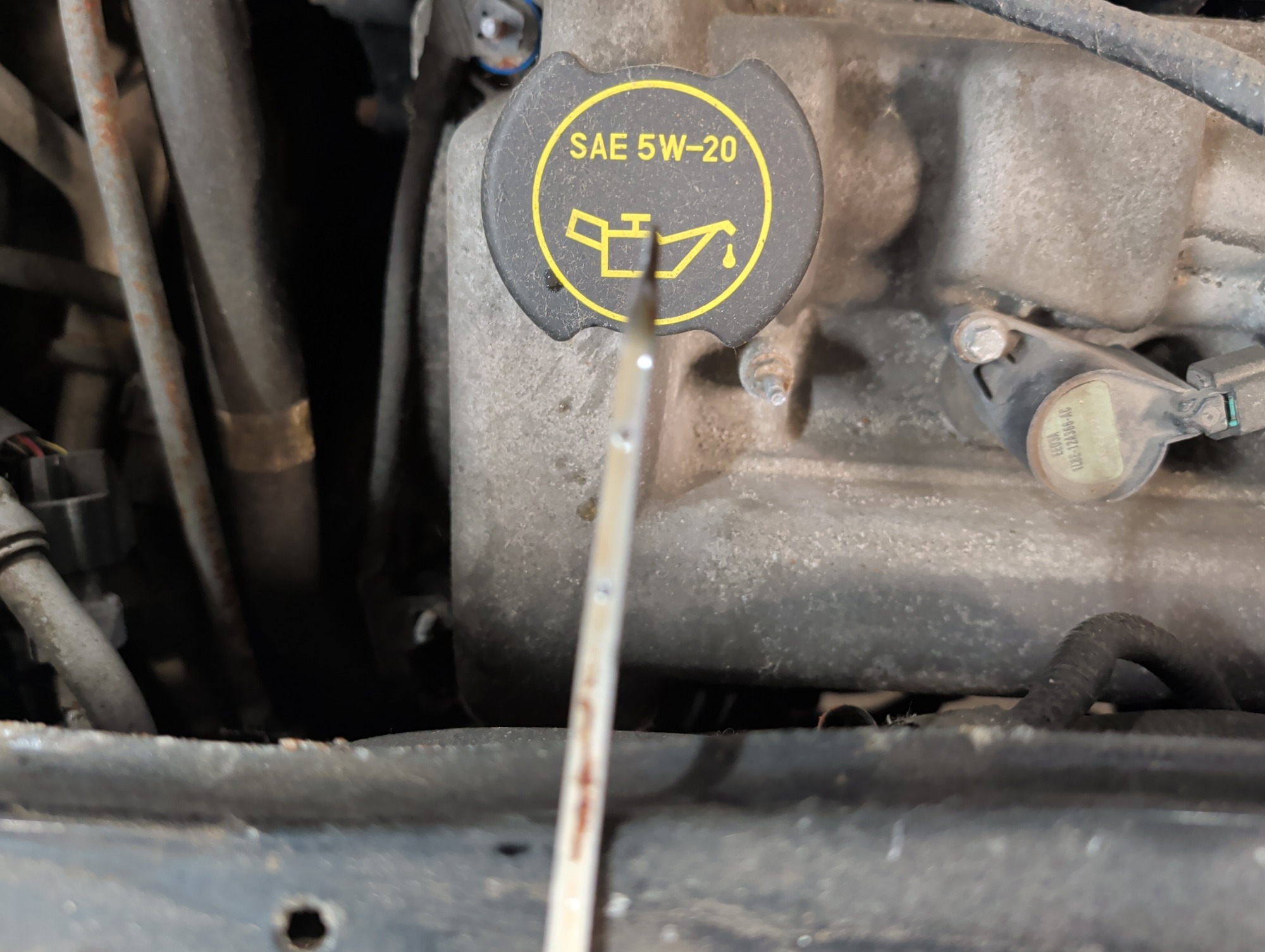 2005 ford escape xlt-4wd with 137067 miles for sale near elk-river, minnesota 106306_50_oil_dipstick.jpg