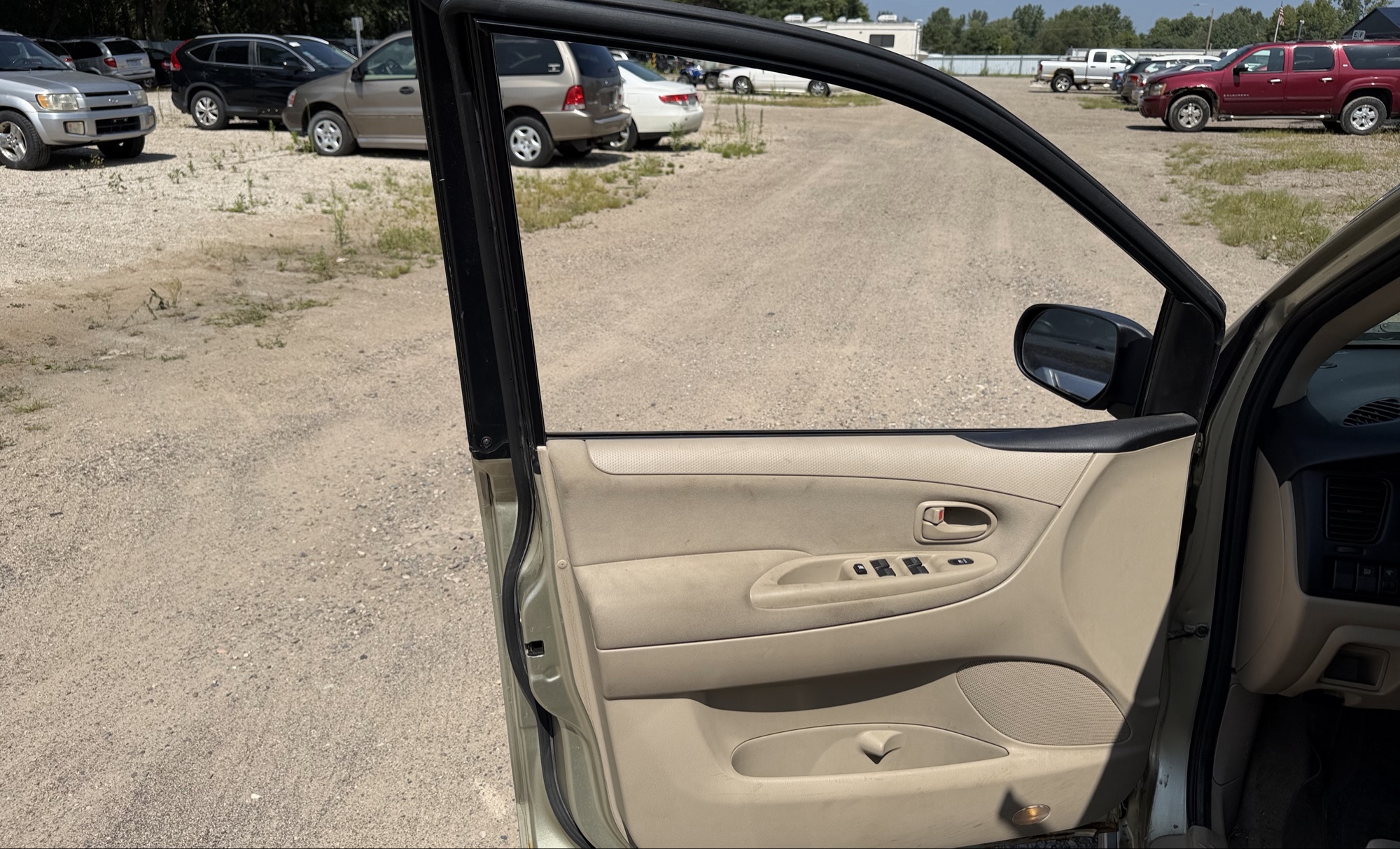 2004 mazda mpv lx with 94040 miles for sale near elk-river, minnesota 106309_23_driver_door_panel.jpg