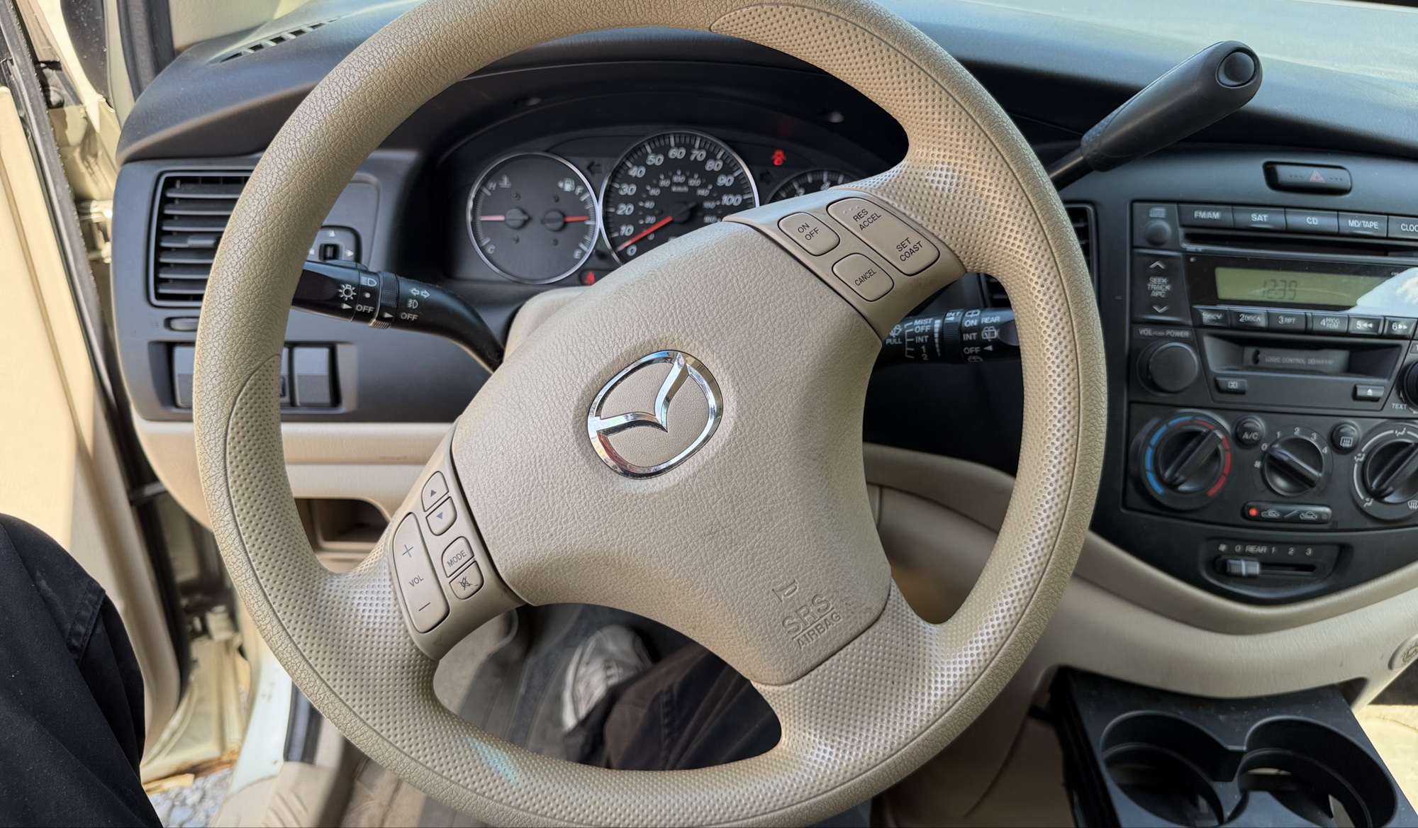 2004 mazda mpv lx with 94040 miles for sale near elk-river, minnesota 106309_36_steering_wheel.jpg