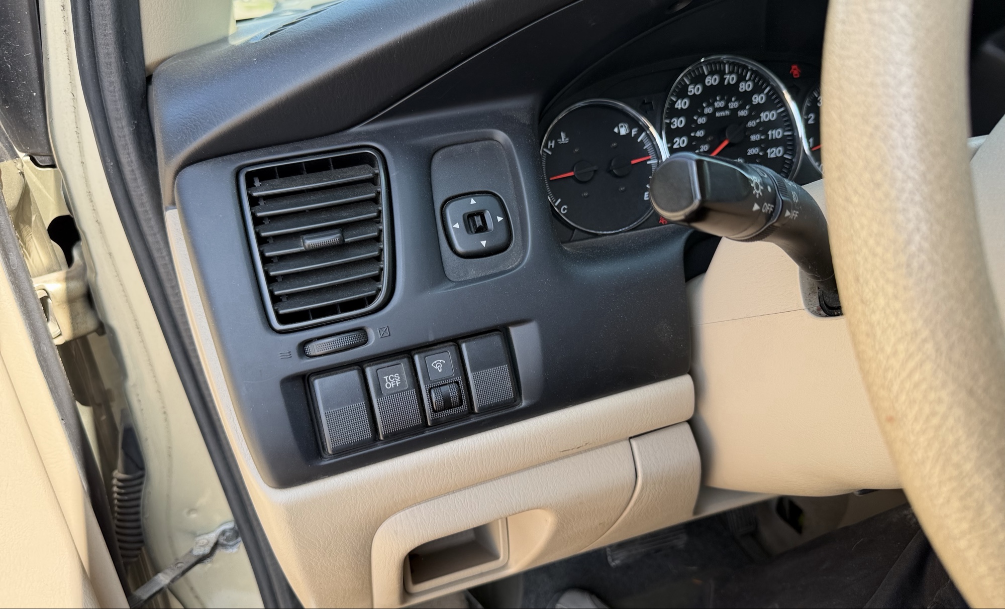 2004 mazda mpv lx with 94040 miles for sale near elk-river, minnesota 106309_37_left_of_steering_wheel.jpg