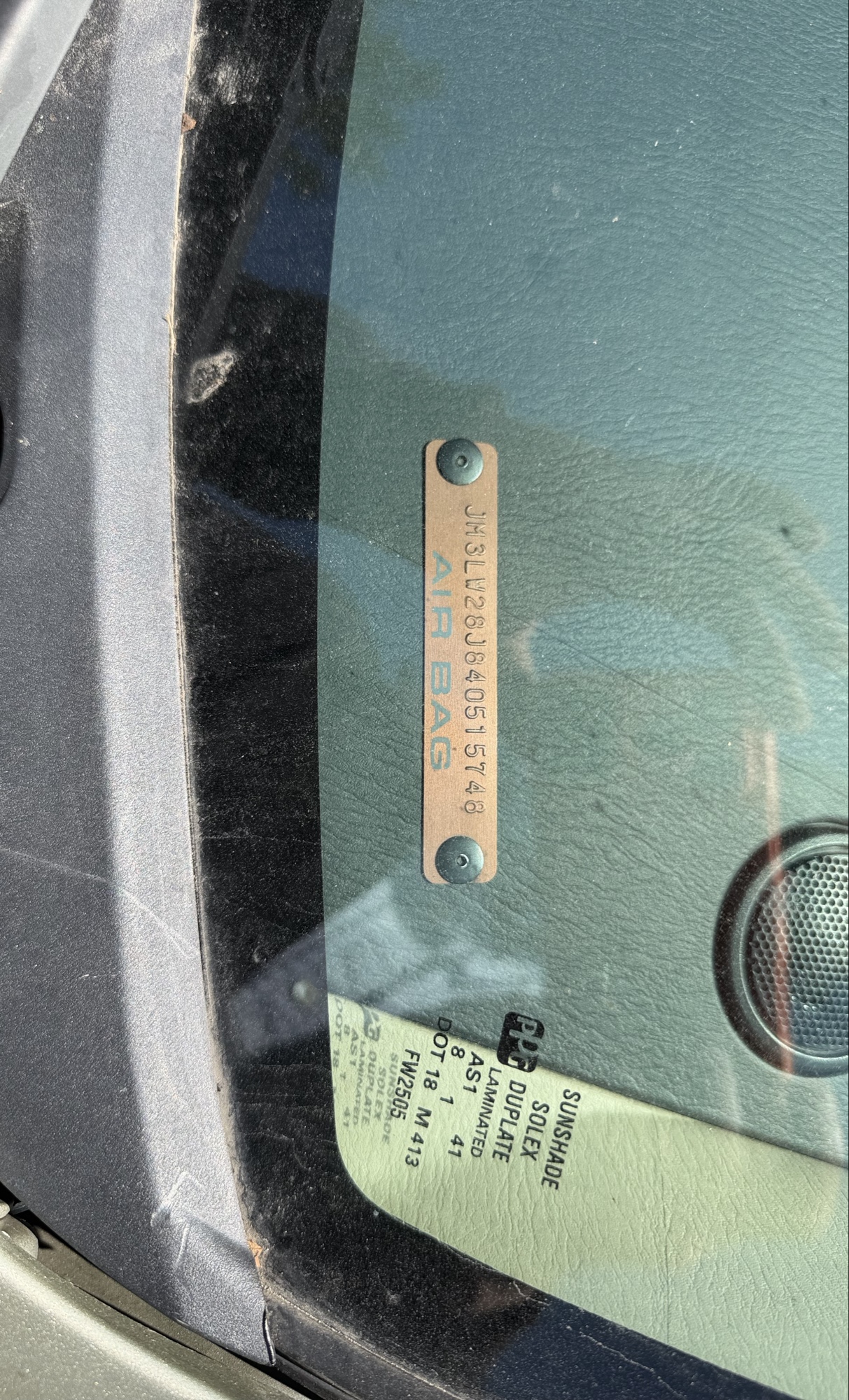2004 mazda mpv lx with 94040 miles for sale near elk-river, minnesota 106309_48_windshield_vin_plate.jpg