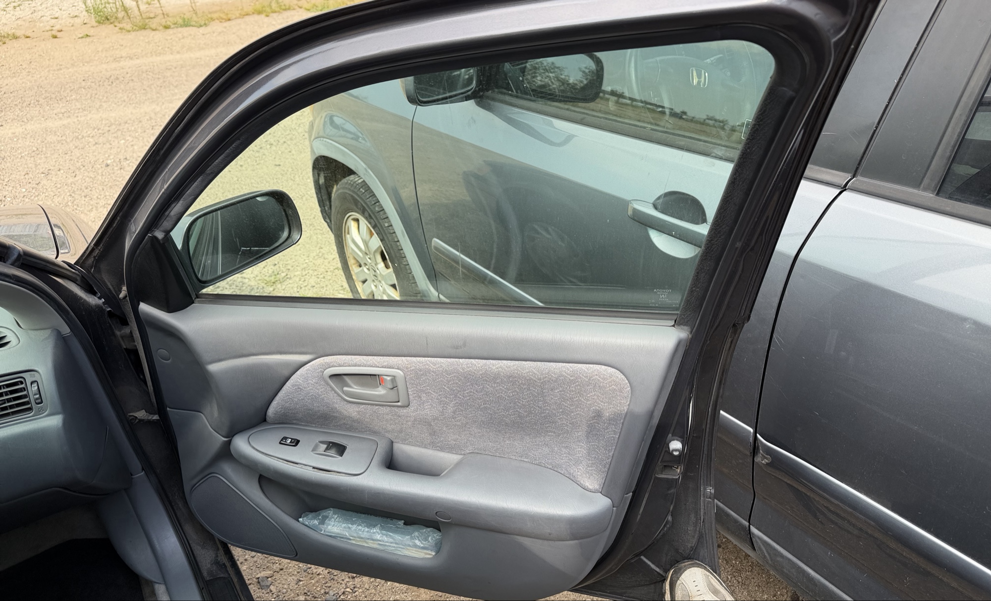 1999 toyota camry ce with 87445 miles for sale near elk-river, minnesota 106311_32_passenger_door_panel.jpg