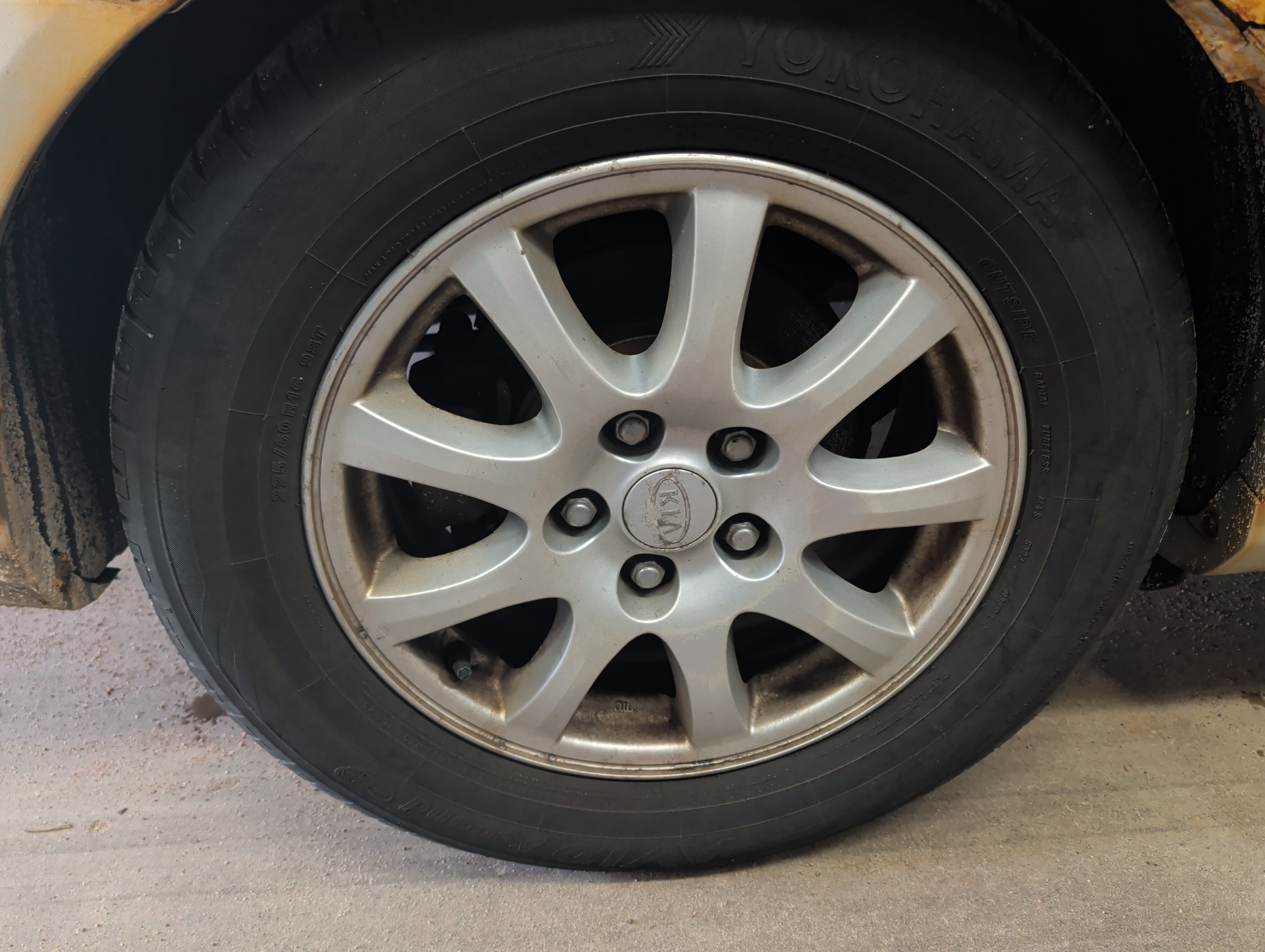 2008 kia amanti with 189860 miles for sale near elk-river, minnesota 106314_14_rear_pass_wheel.jpg