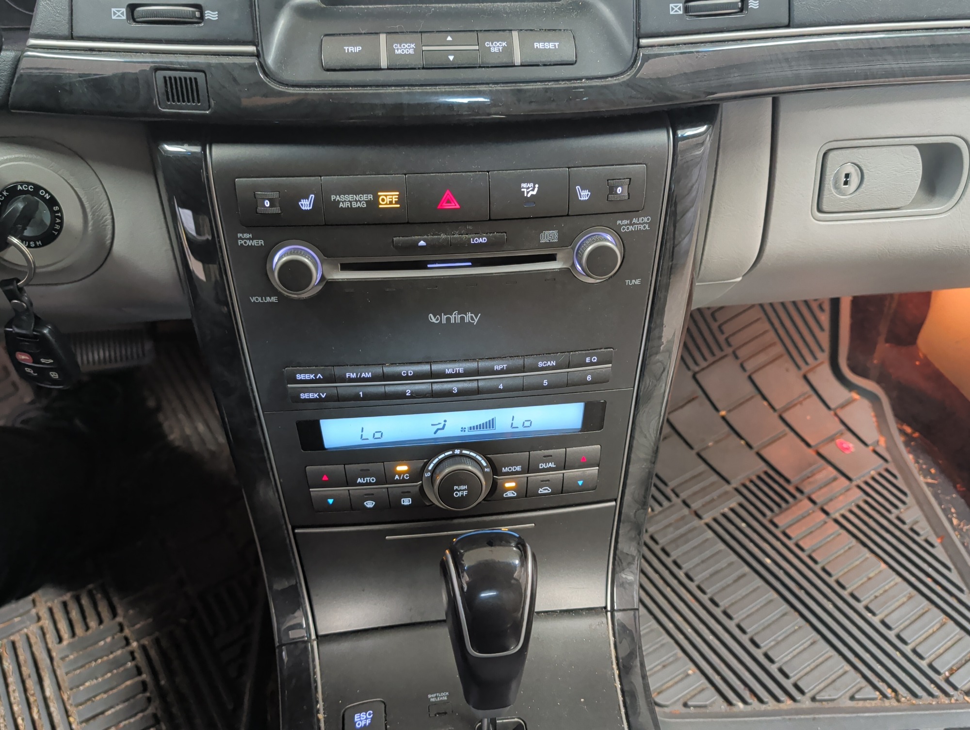 2008 kia amanti with 189860 miles for sale near elk-river, minnesota 106314_40_climate_control.jpg