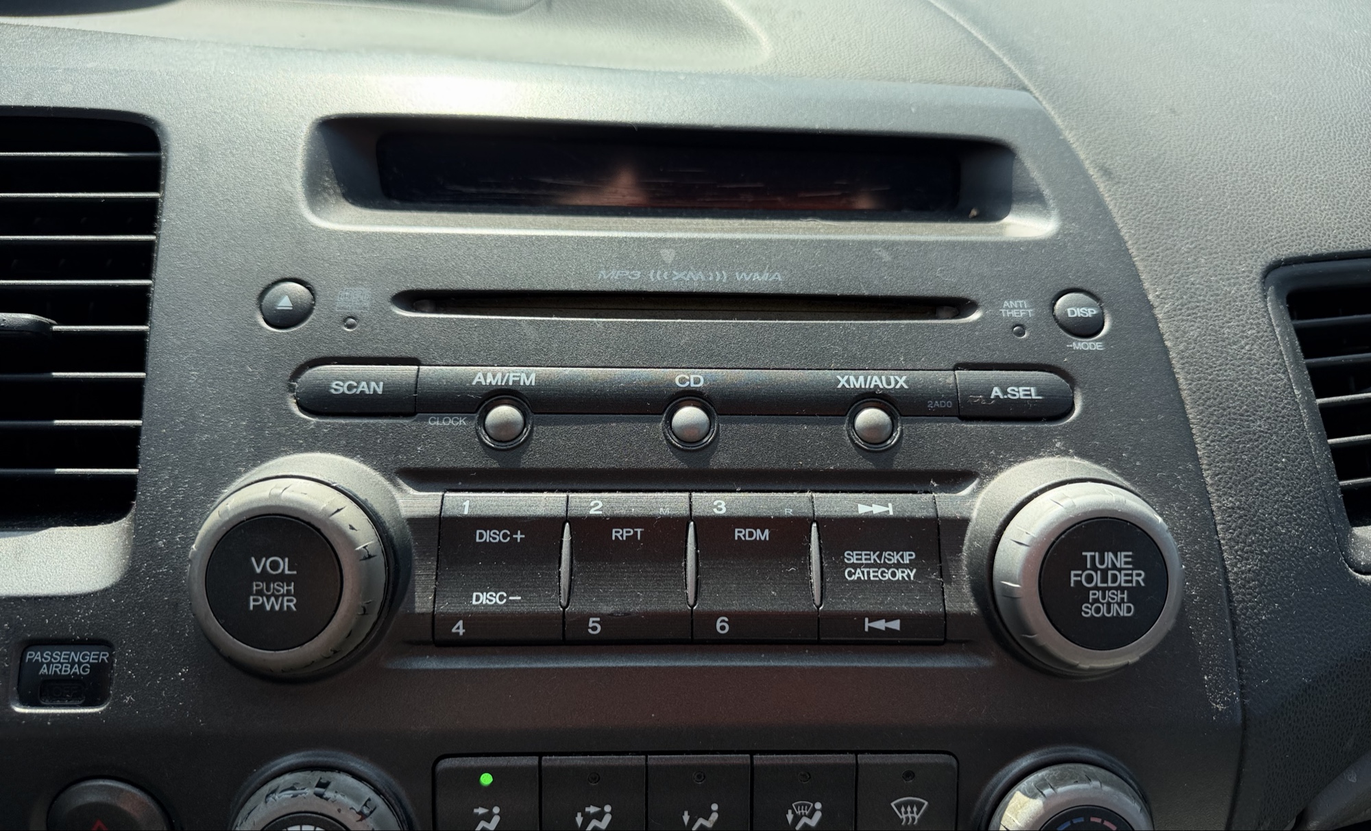2007 honda civic ex-sedan-at with 227422 miles for sale near elk-river, minnesota 106315_39_radio_closeup.jpg