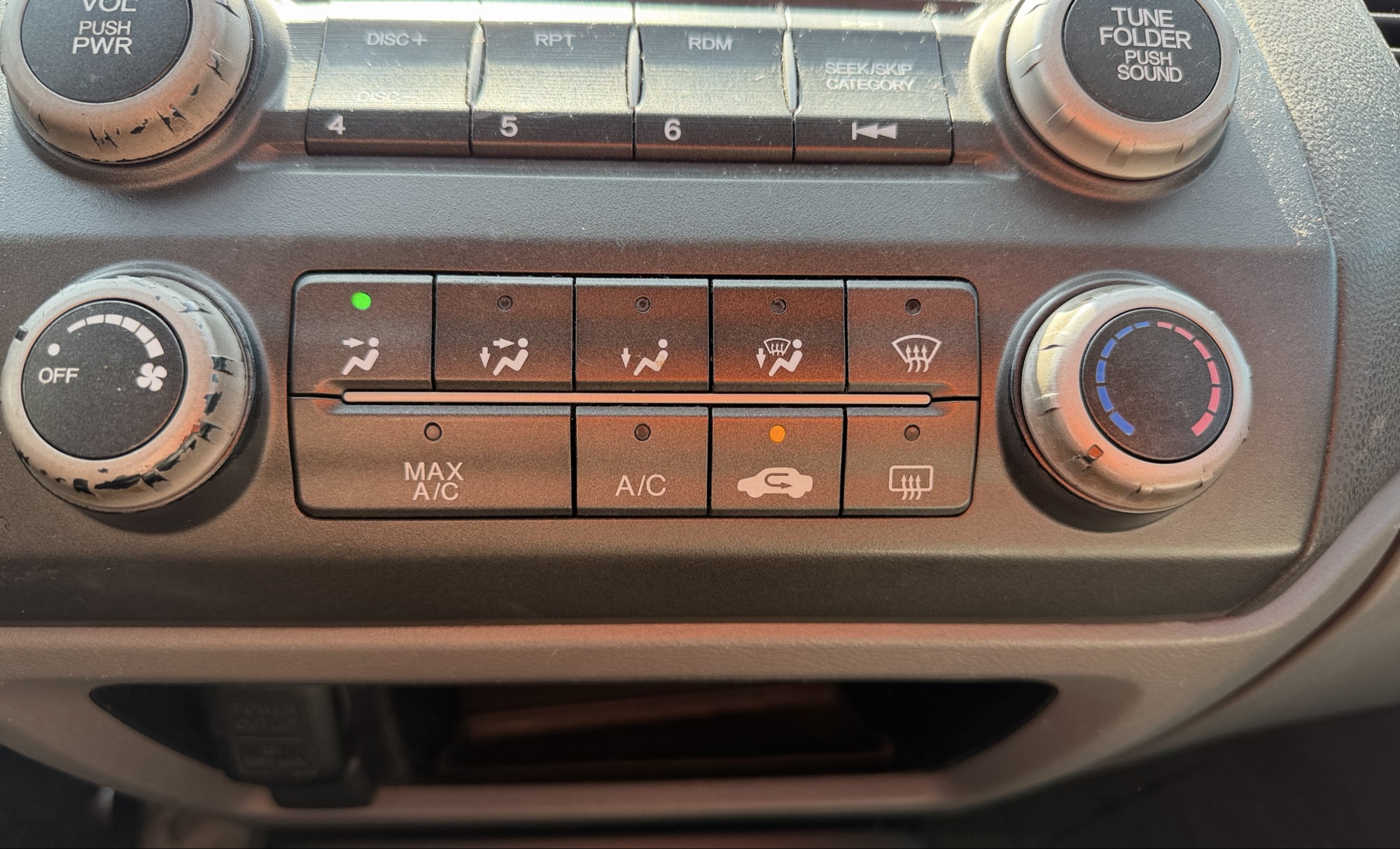 2007 honda civic ex-sedan-at with 227422 miles for sale near elk-river, minnesota 106315_40_climate_control.jpg