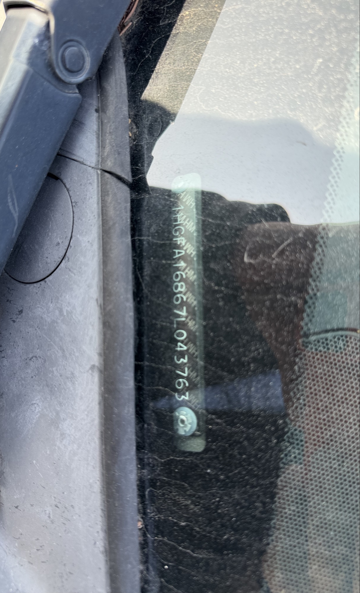 2007 honda civic ex-sedan-at with 227422 miles for sale near elk-river, minnesota 106315_48_windshield_vin_plate.jpg