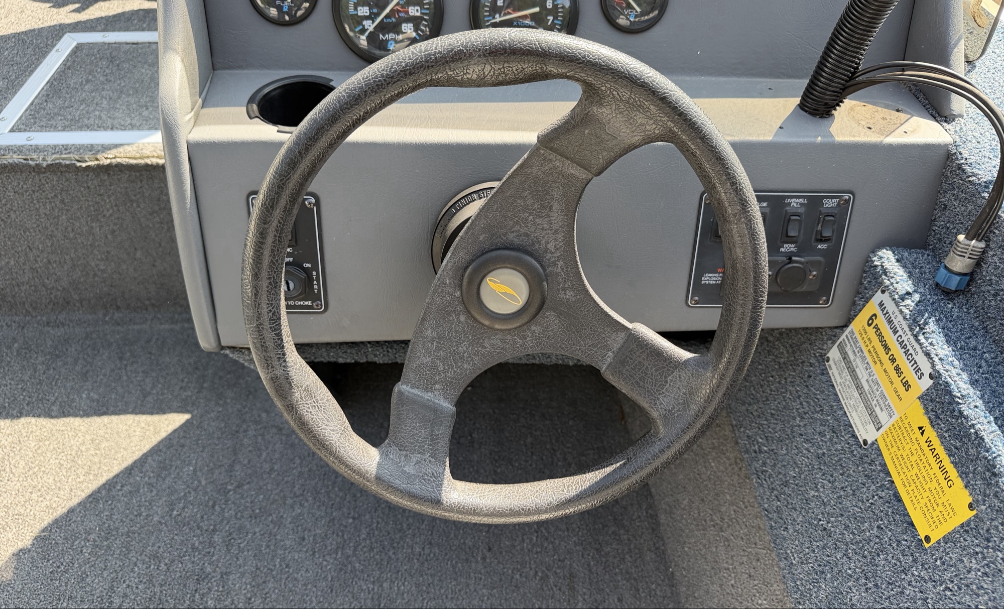 1995 starcraft- tourneyfish- - for sale near elk-river, minnesota 106317_36_steering_wheel.jpg