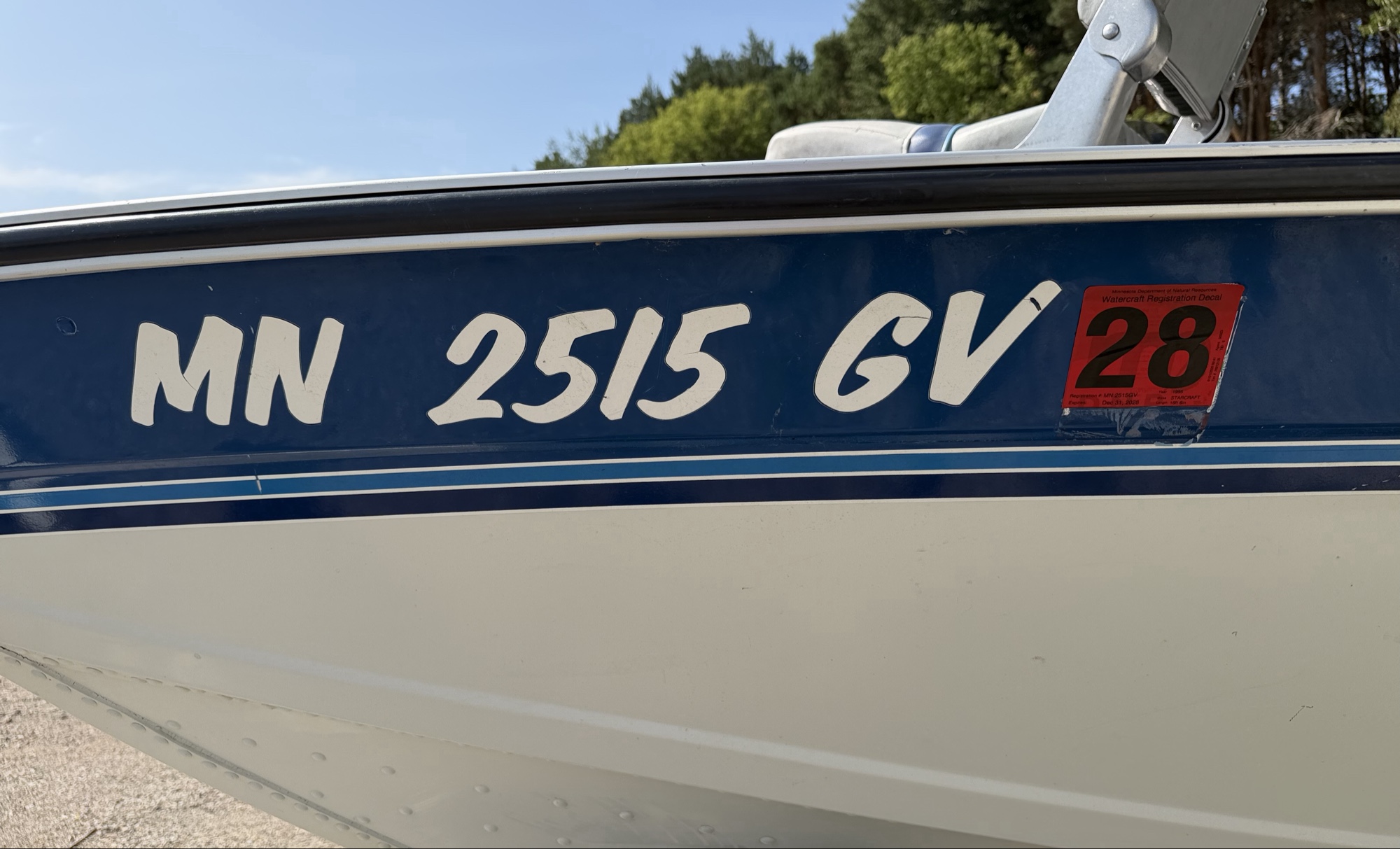 1995 starcraft- tourneyfish- - for sale near elk-river, minnesota 106317_48_windshield_vin_plate.jpg