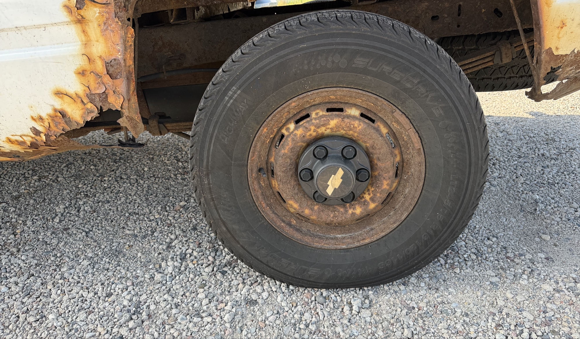 1998 chevrolet c-k-1500 reg.-cab-w-t-6.5-ft.-bed-4wd with 168025 miles for sale near elk-river, minnesota 106318_13_rear_drv_wheel.jpg
