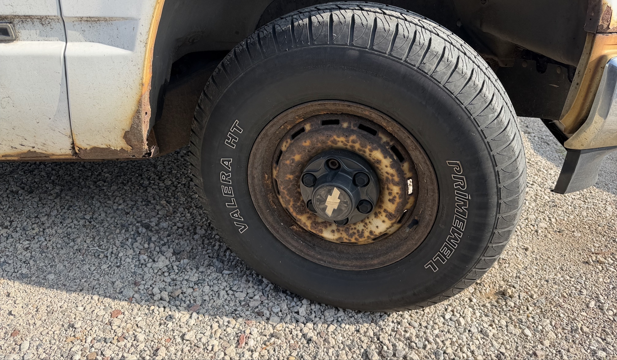 1998 chevrolet c-k-1500 reg.-cab-w-t-6.5-ft.-bed-4wd with 168025 miles for sale near elk-river, minnesota 106318_15_front_pass_wheel.jpg