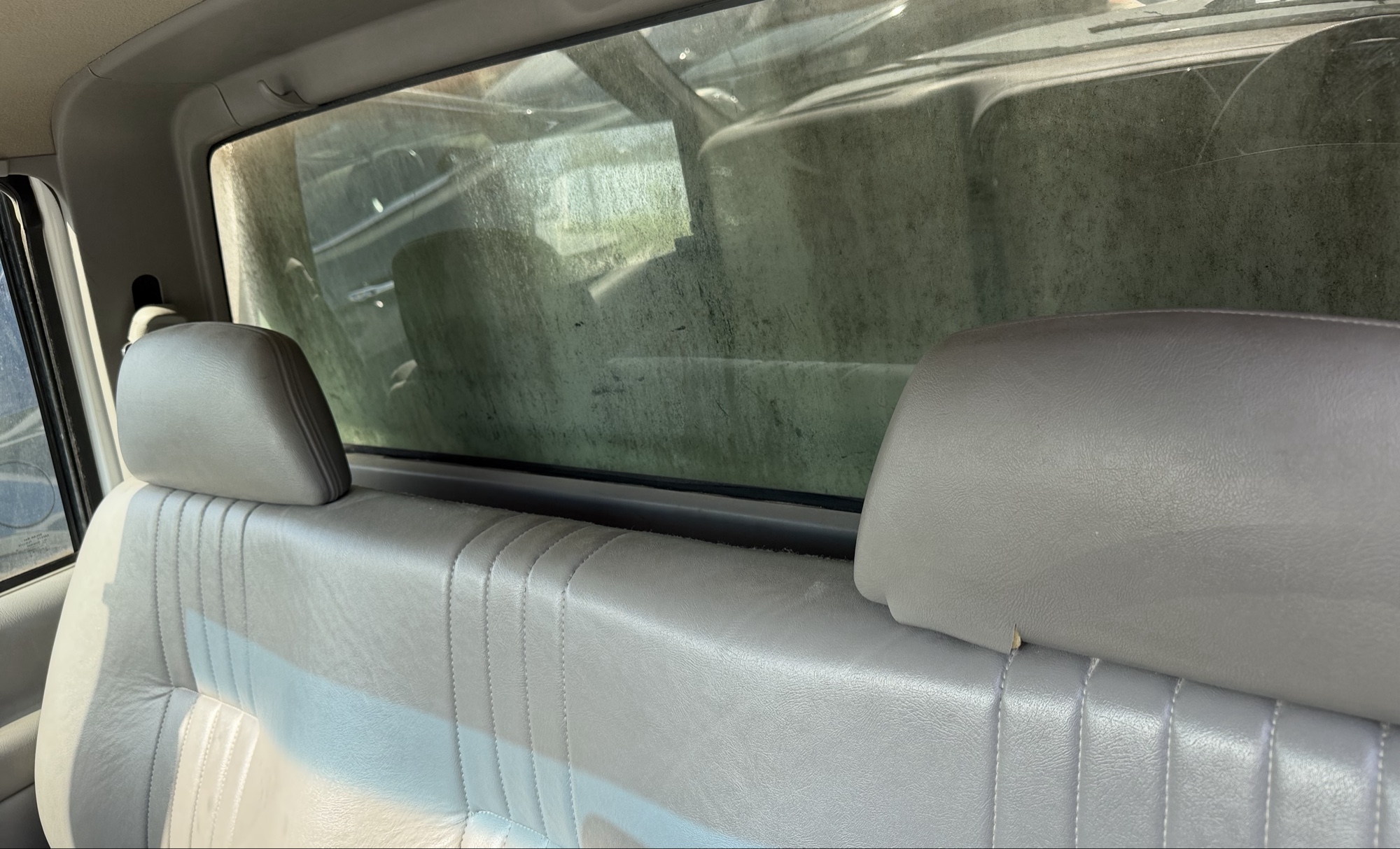 1998 chevrolet c-k-1500 reg.-cab-w-t-6.5-ft.-bed-4wd with 168025 miles for sale near elk-river, minnesota 106318_28_pass_rear_seat.jpg