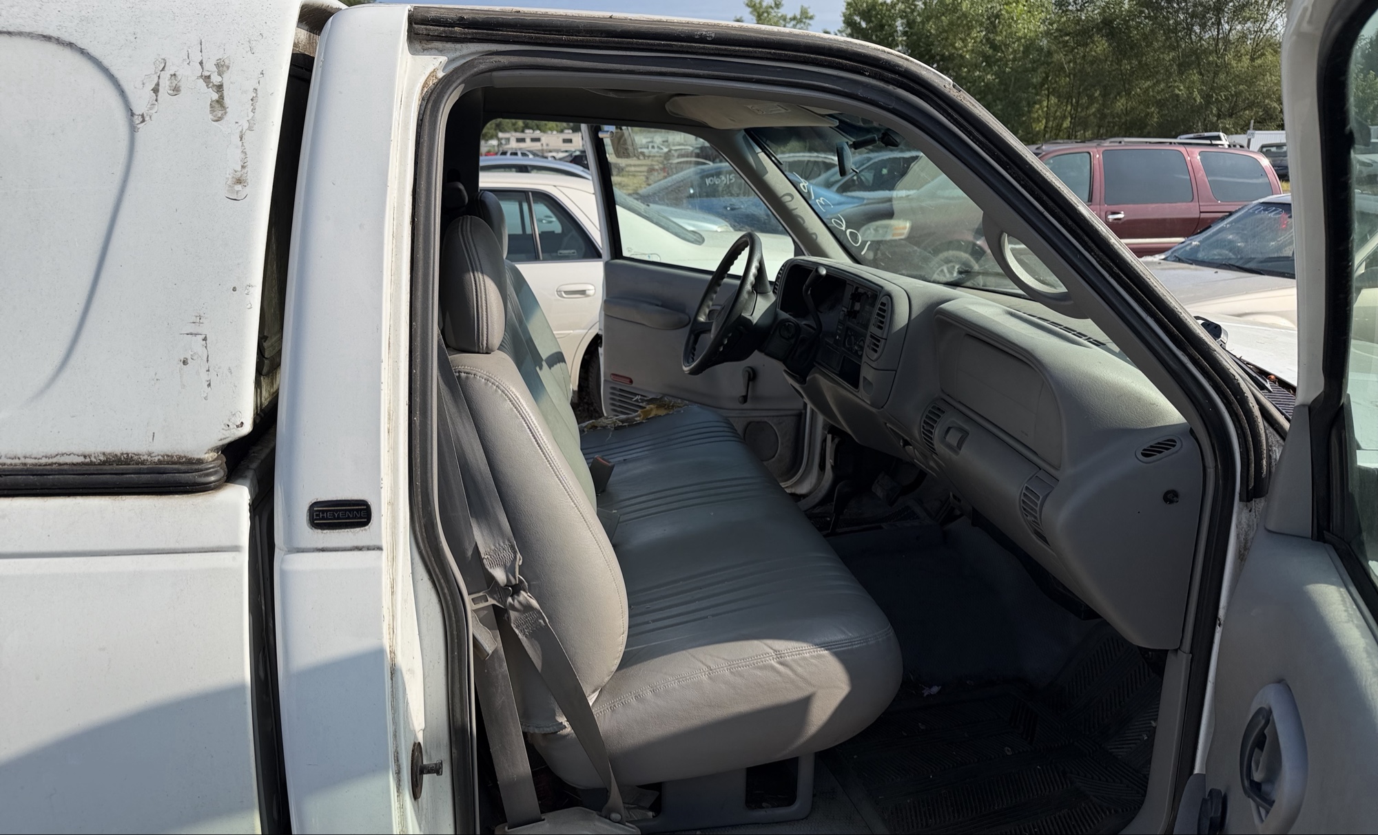 1998 chevrolet c-k-1500 reg.-cab-w-t-6.5-ft.-bed-4wd with 168025 miles for sale near elk-river, minnesota 106318_31_passenger_seat.jpg