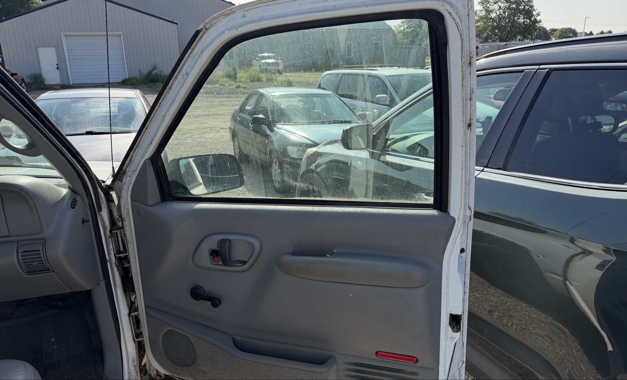 1998 chevrolet c-k-1500 reg.-cab-w-t-6.5-ft.-bed-4wd with 168025 miles for sale near elk-river, minnesota 106318_32_passenger_door_panel.jpg