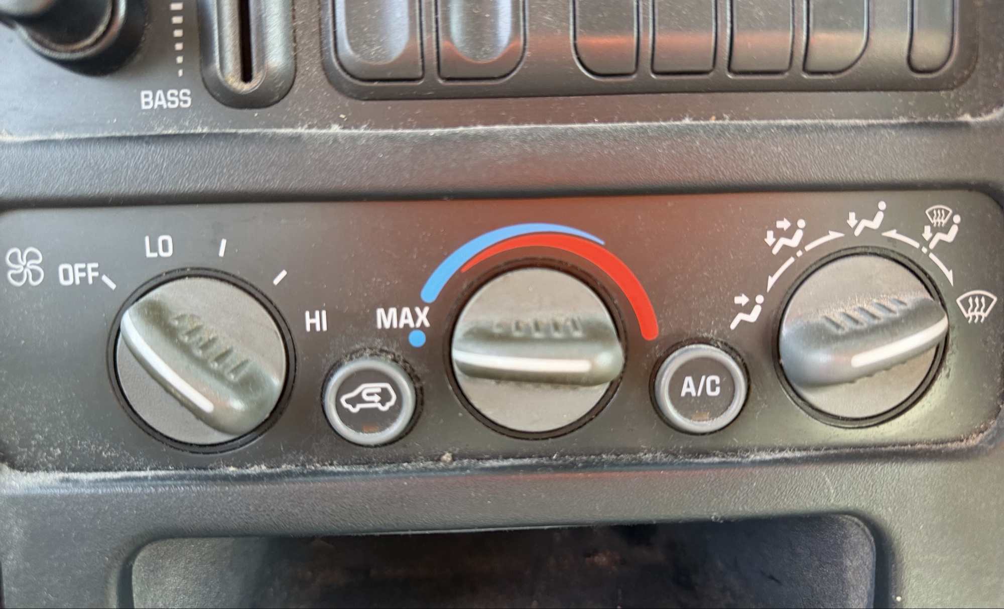 1998 chevrolet c-k-1500 reg.-cab-w-t-6.5-ft.-bed-4wd with 168025 miles for sale near elk-river, minnesota 106318_40_climate_control.jpg
