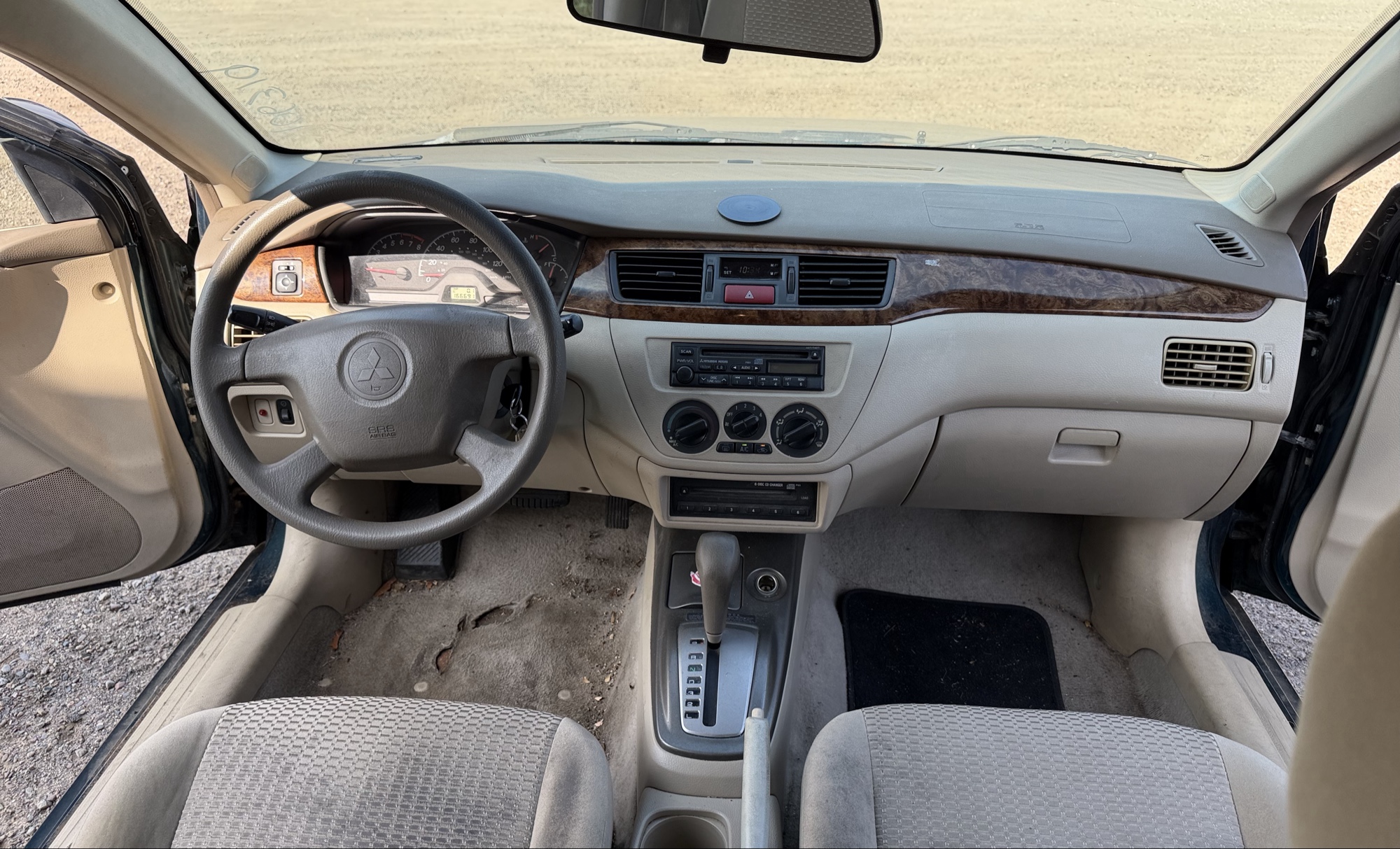 2002 mitsubishi lancer base with 166691 miles for sale near elk-river, minnesota 106319_34_whole_dash.jpg