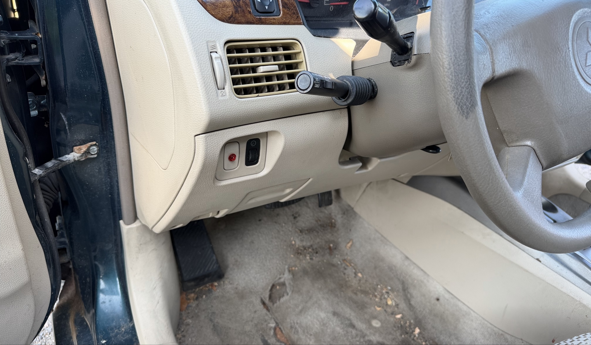 2002 mitsubishi lancer base with 166691 miles for sale near elk-river, minnesota 106319_37_left_of_steering_wheel.jpg