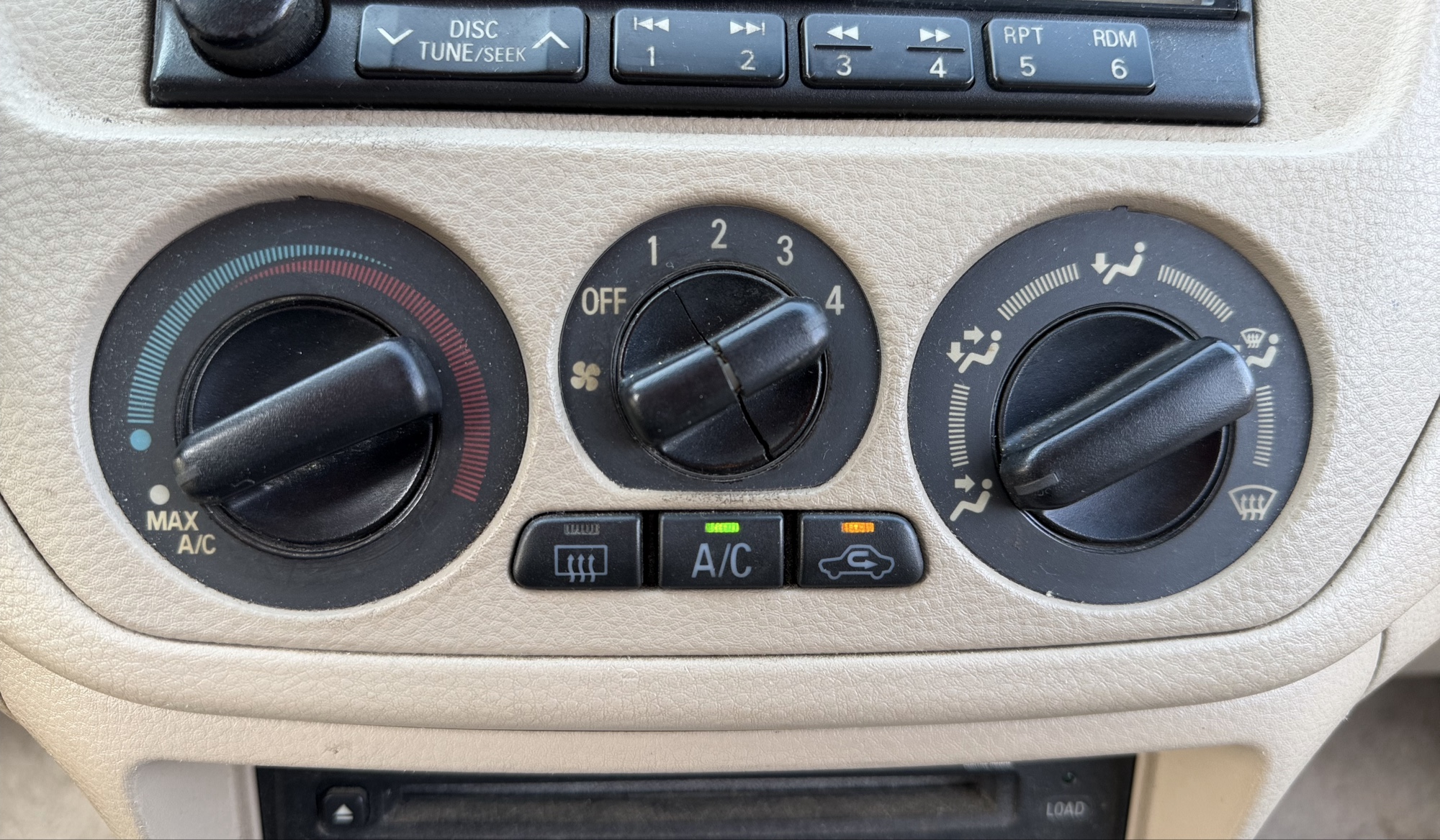 2002 mitsubishi lancer base with 166691 miles for sale near elk-river, minnesota 106319_40_climate_control.jpg