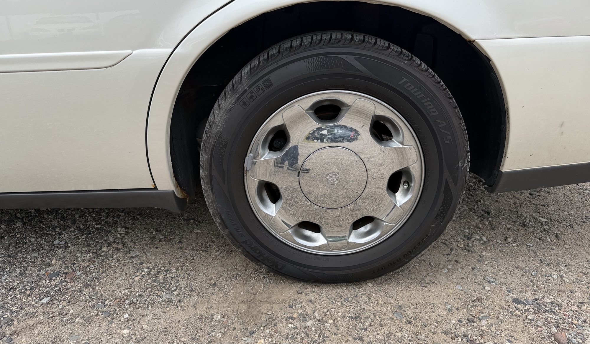 2000 cadillac deville dhs with 89472 miles for sale near elk-river, minnesota 106320_13_rear_drv_wheel.jpg