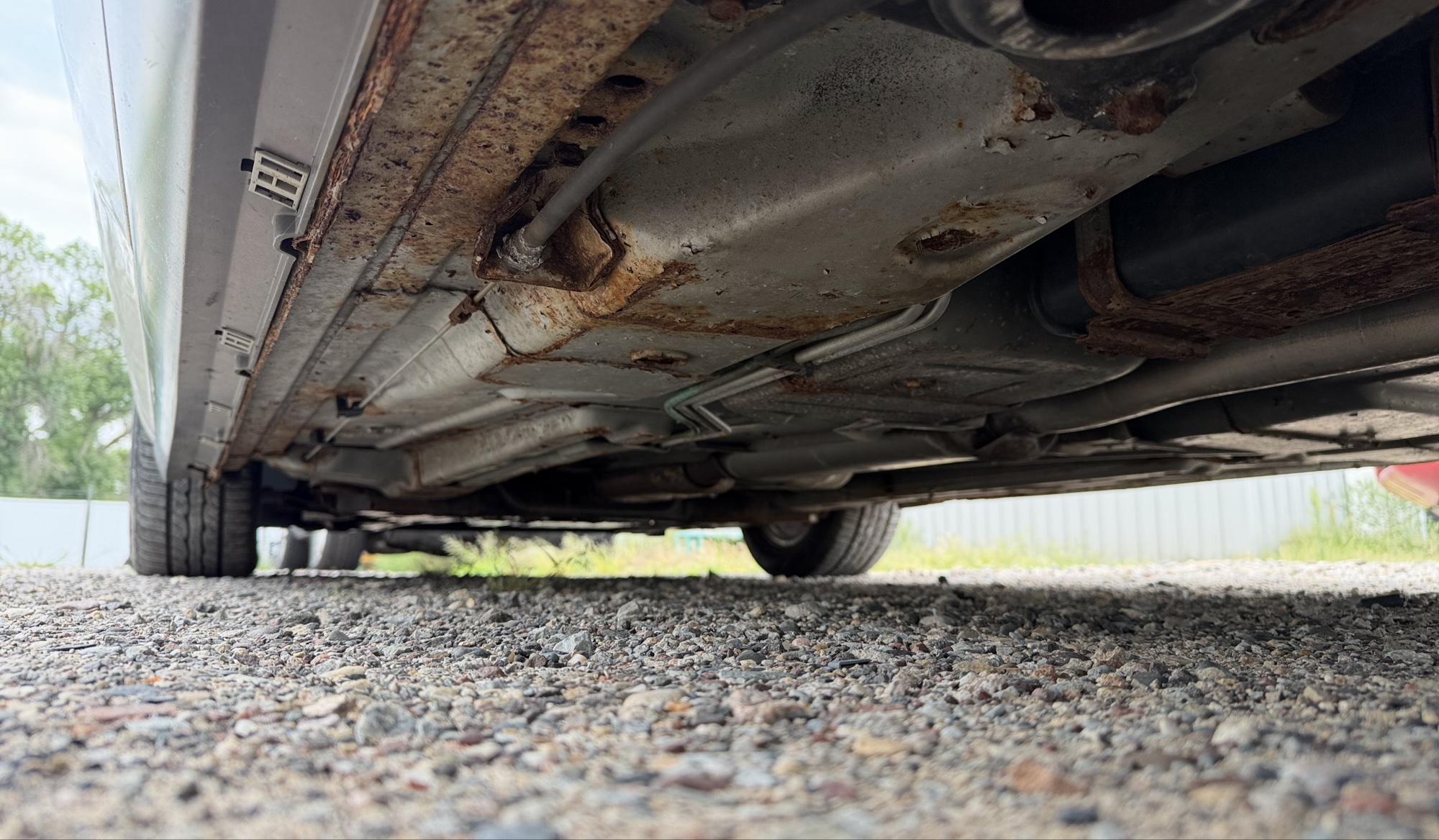 2000 cadillac deville dhs with 89472 miles for sale near elk-river, minnesota 106320_18_undercar_rear_drv.jpg