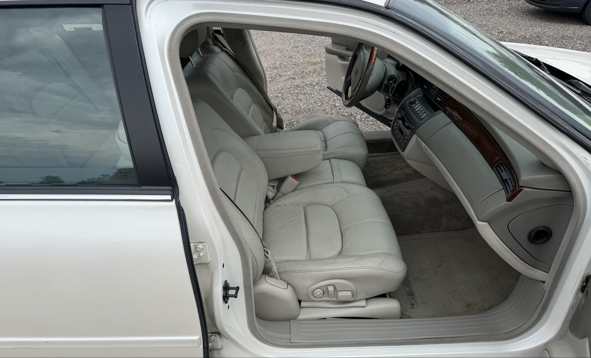 2000 cadillac deville dhs with 89472 miles for sale near elk-river, minnesota 106320_31_passenger_seat.jpg