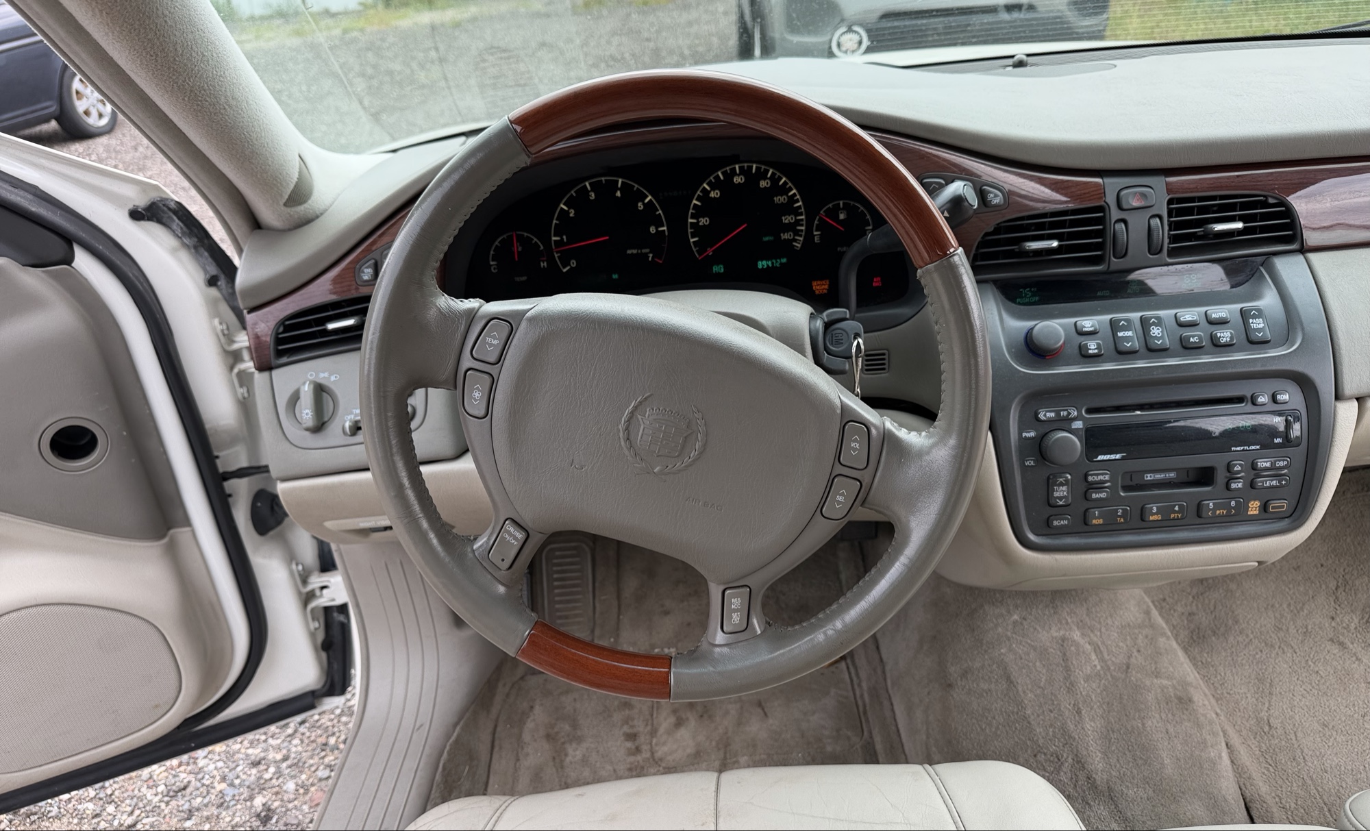 2000 cadillac deville dhs with 89472 miles for sale near elk-river, minnesota 106320_33_dash_from_driver.jpg