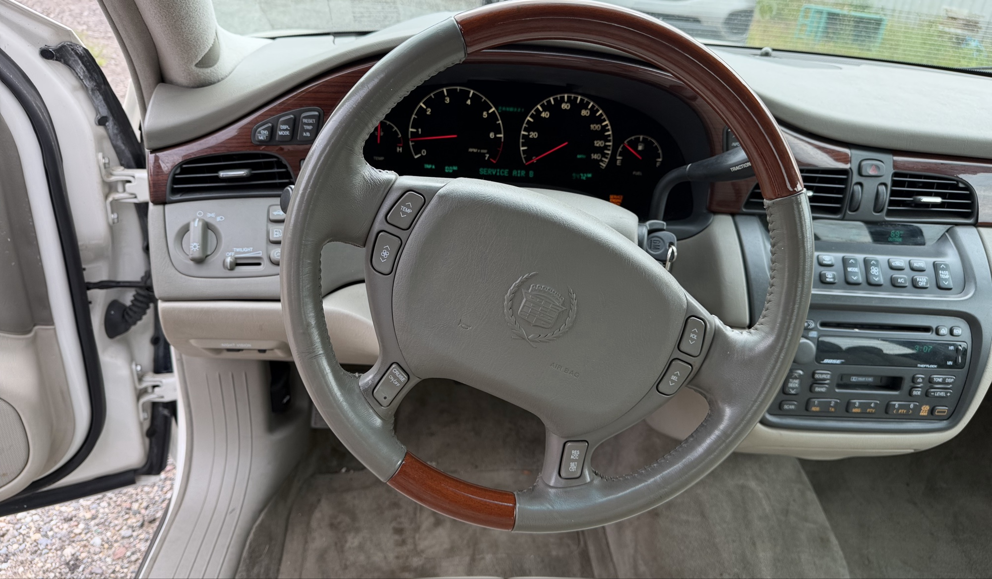 2000 cadillac deville dhs with 89472 miles for sale near elk-river, minnesota 106320_36_steering_wheel.jpg