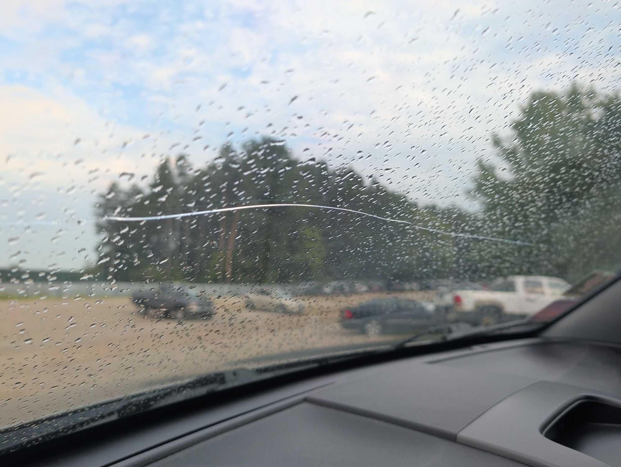 2011 kia sorento with 209211 miles for sale near elk-river, minnesota 106321_09_front_windshield.jpg