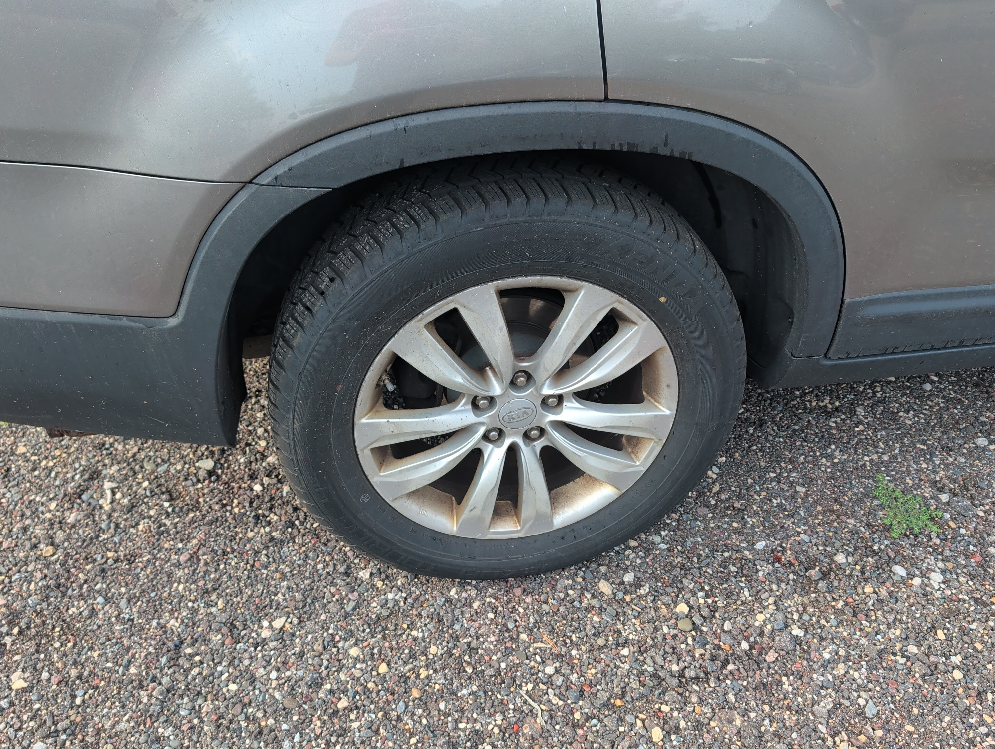 2011 kia sorento with 209211 miles for sale near elk-river, minnesota 106321_14_rear_pass_wheel.jpg