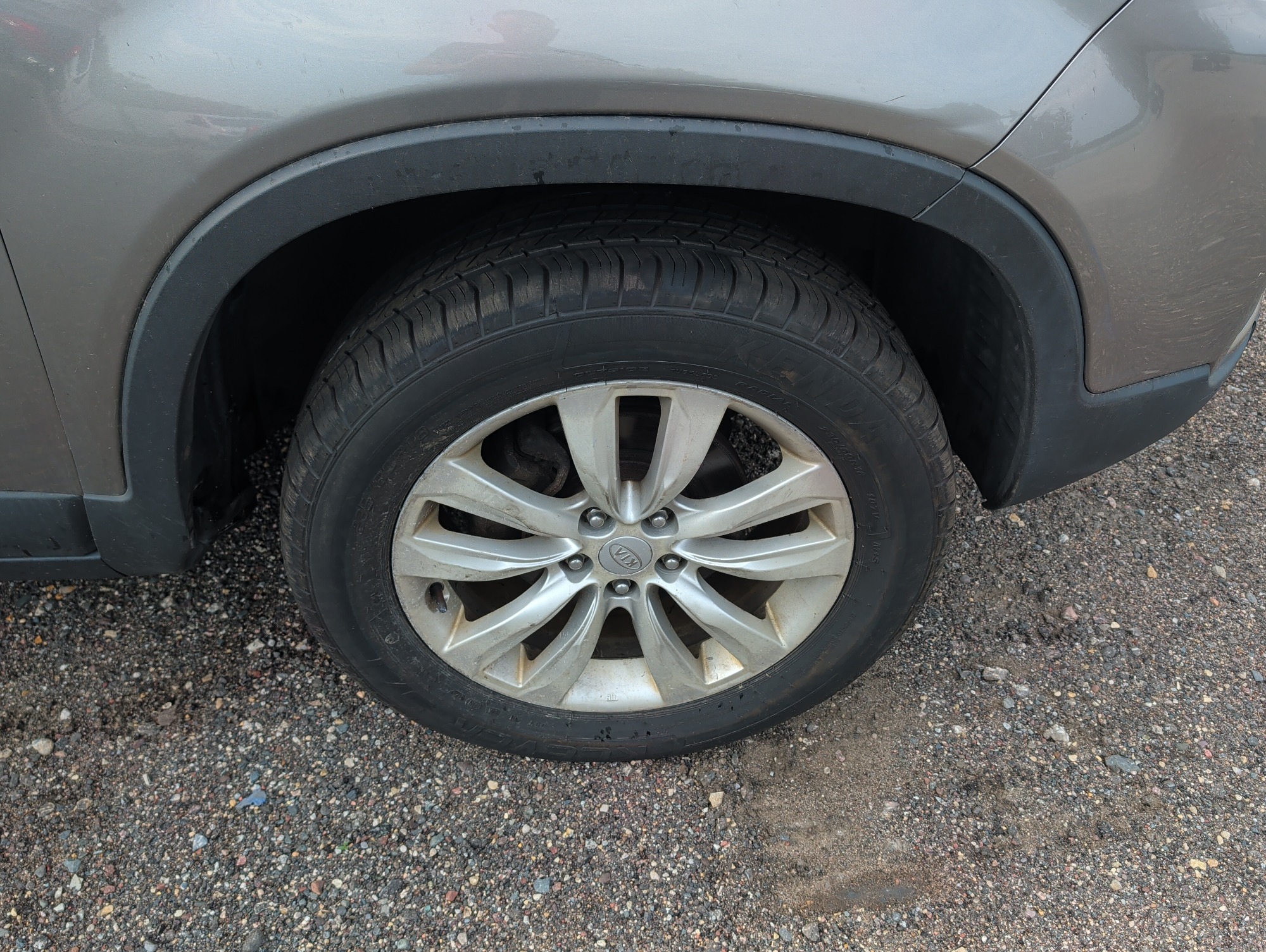 2011 kia sorento with 209211 miles for sale near elk-river, minnesota 106321_15_front_pass_wheel.jpg