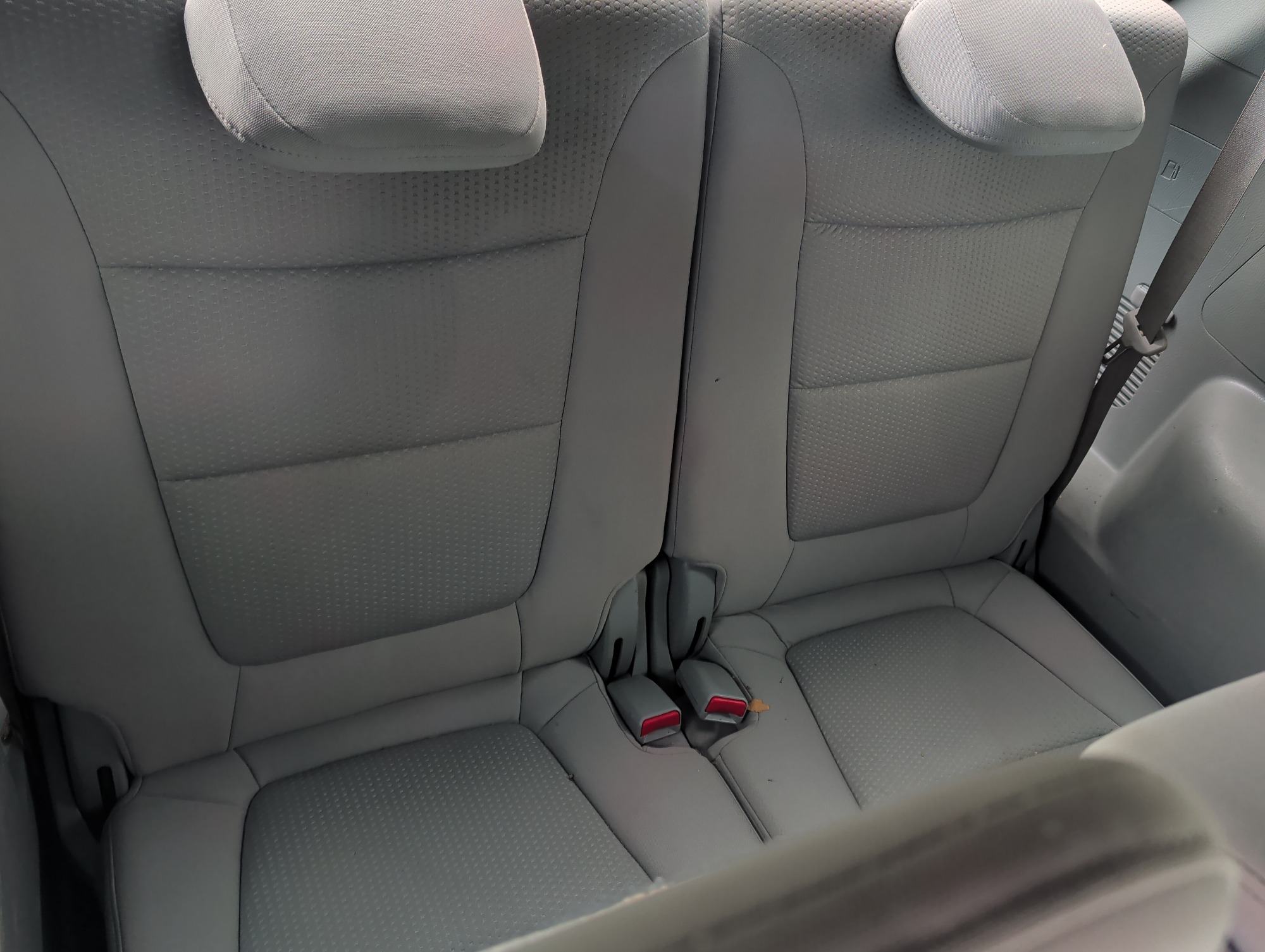 2011 kia sorento with 209211 miles for sale near elk-river, minnesota 106321_29_third_row_seat.jpg