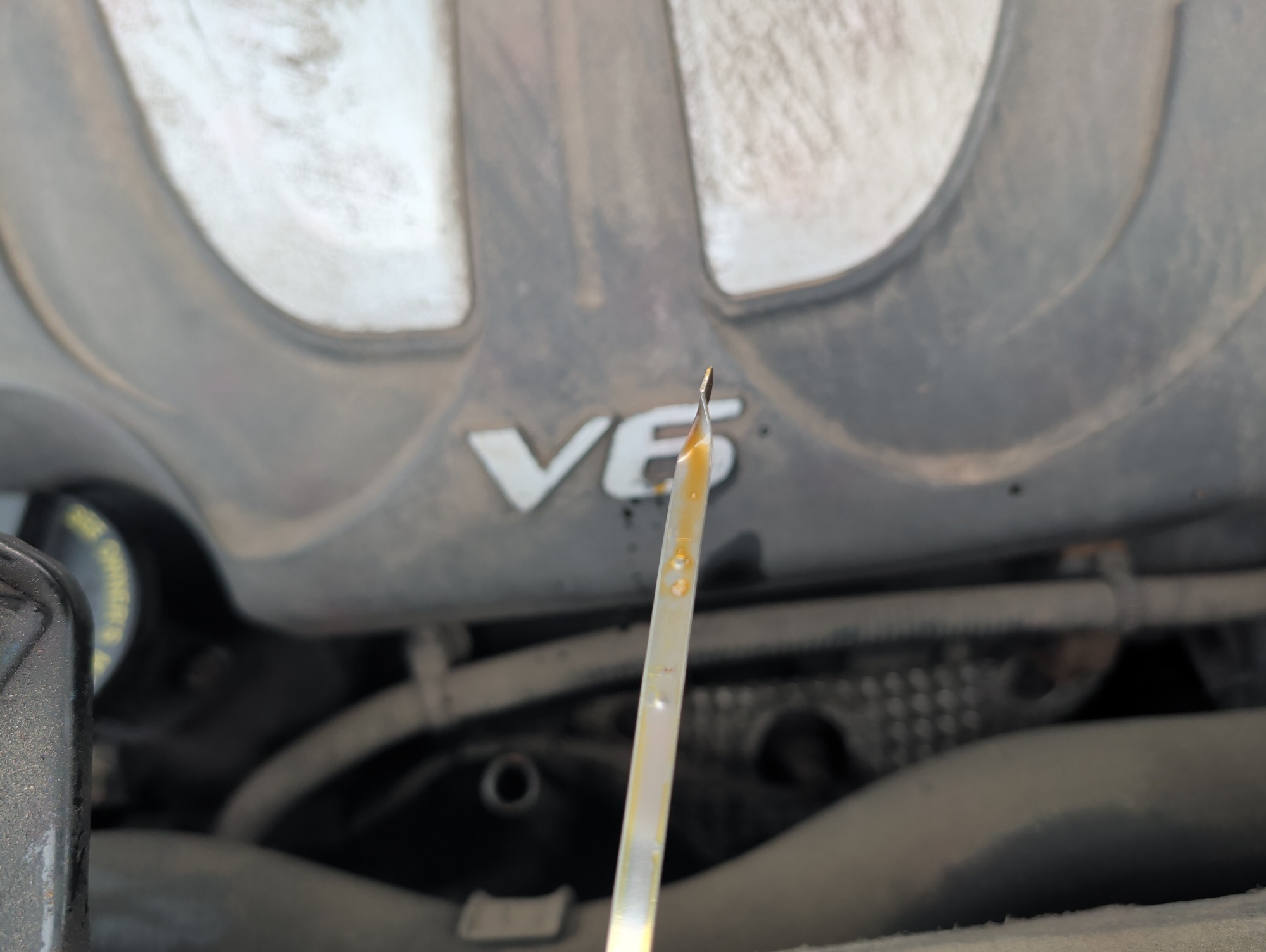2011 kia sorento with 209211 miles for sale near elk-river, minnesota 106321_50_oil_dipstick.jpg