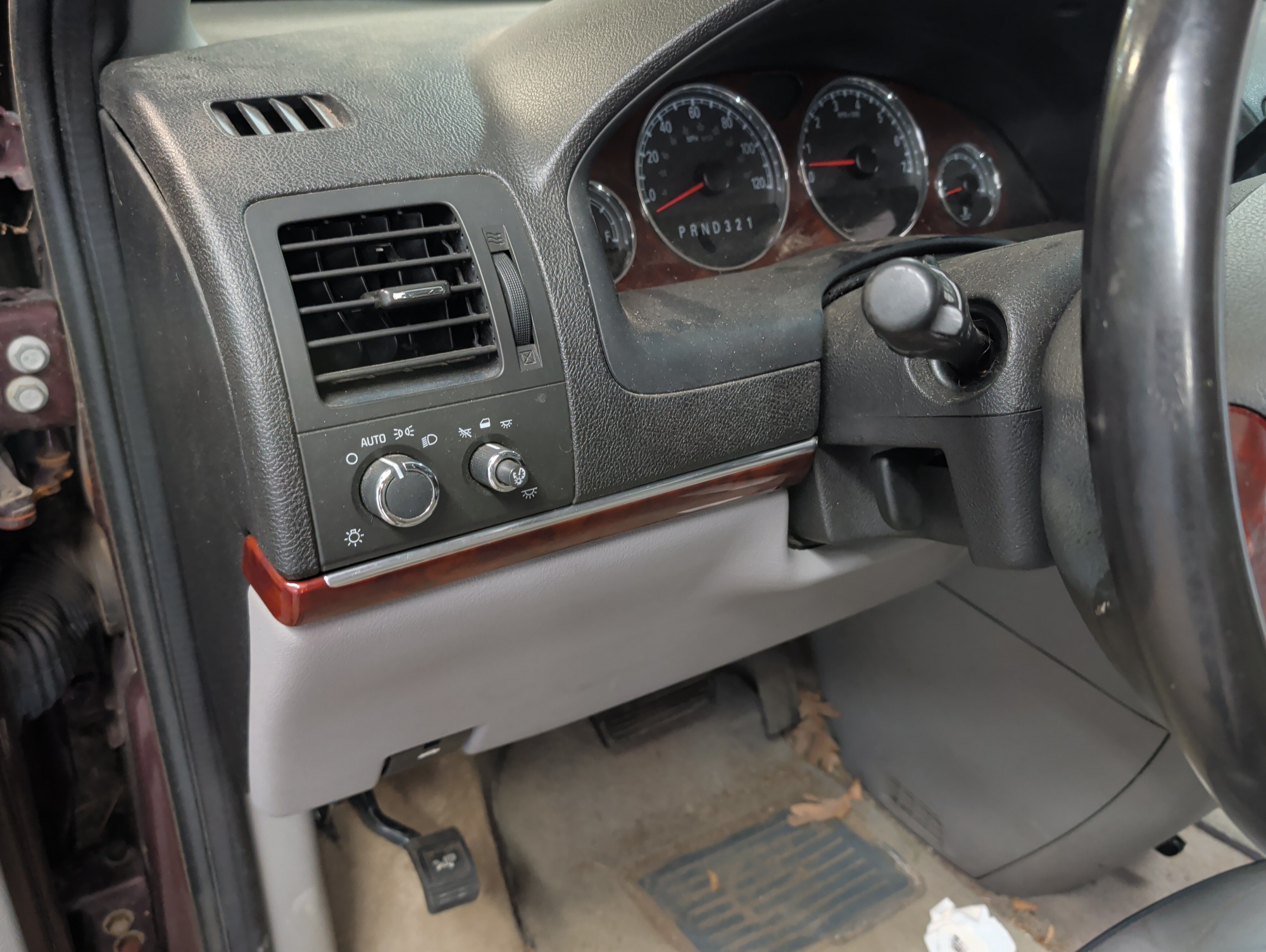 2006 buick terraza cx with 241067 miles for sale near elk-river, minnesota 106322_37_left_of_steering_wheel.jpg