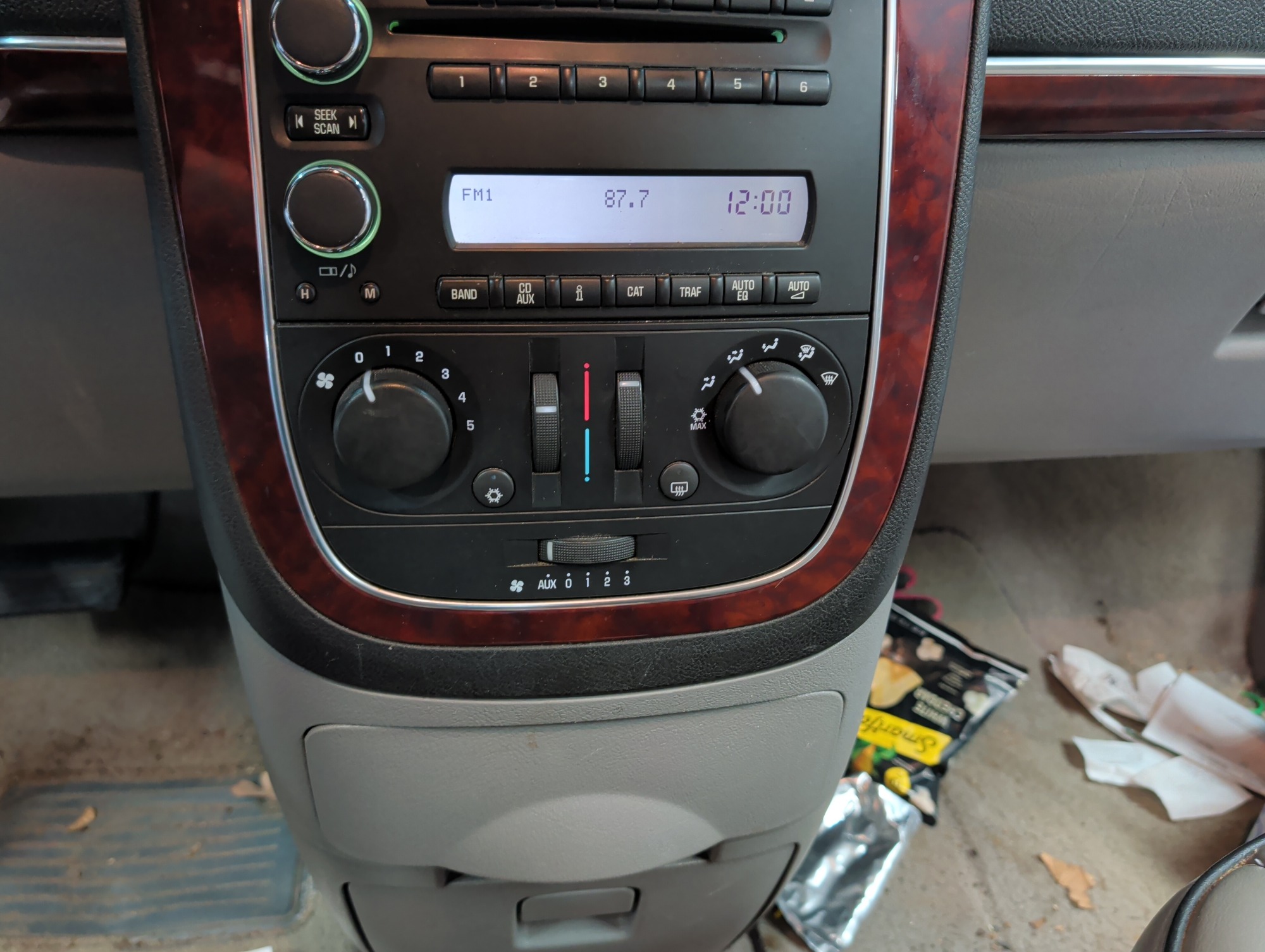 2006 buick terraza cx with 241067 miles for sale near elk-river, minnesota 106322_40_climate_control.jpg