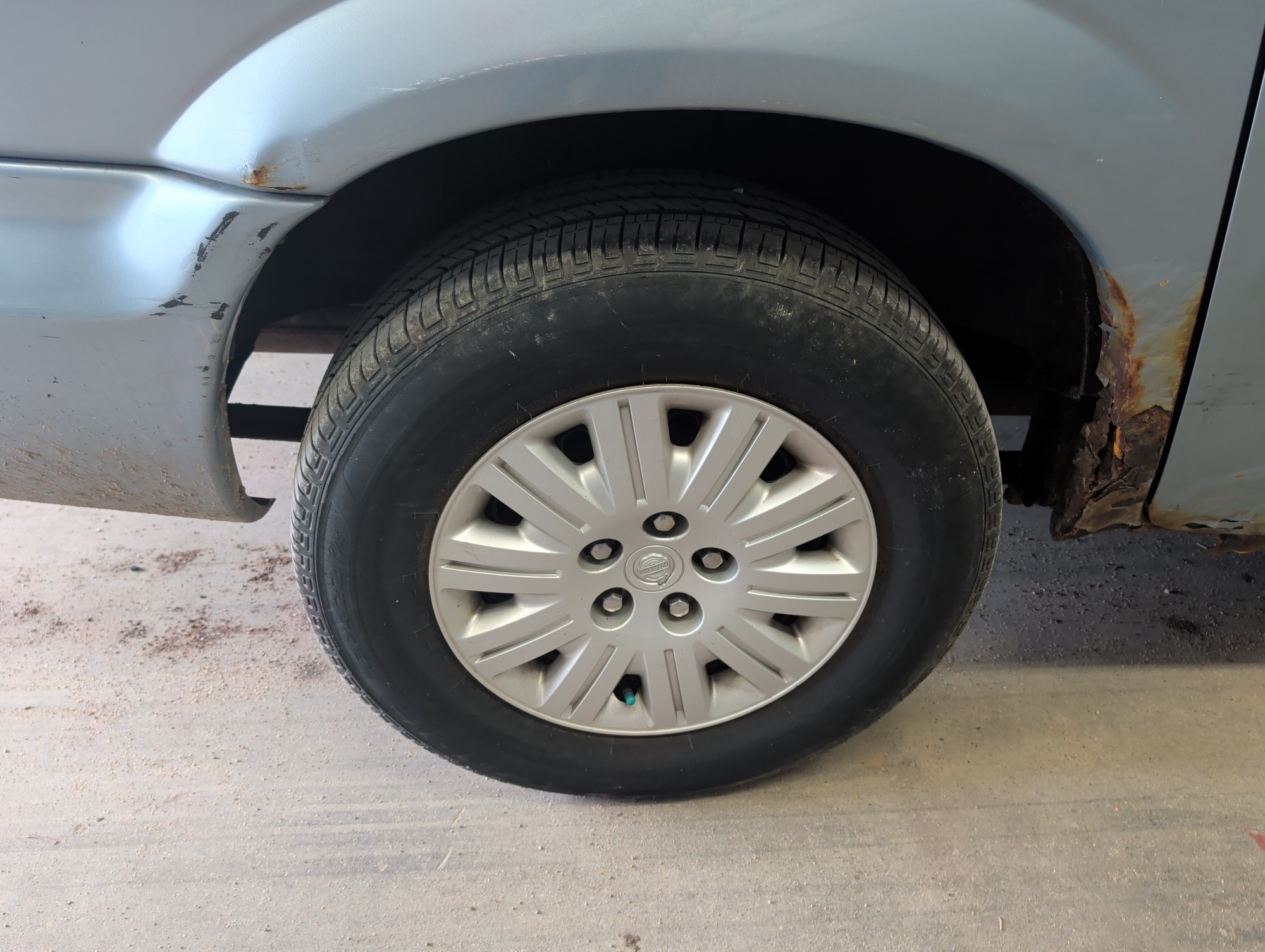2005 chrysler town-&amp;-country lx with 164706 miles for sale near elk-river, minnesota 106323_14_rear_pass_wheel.jpg