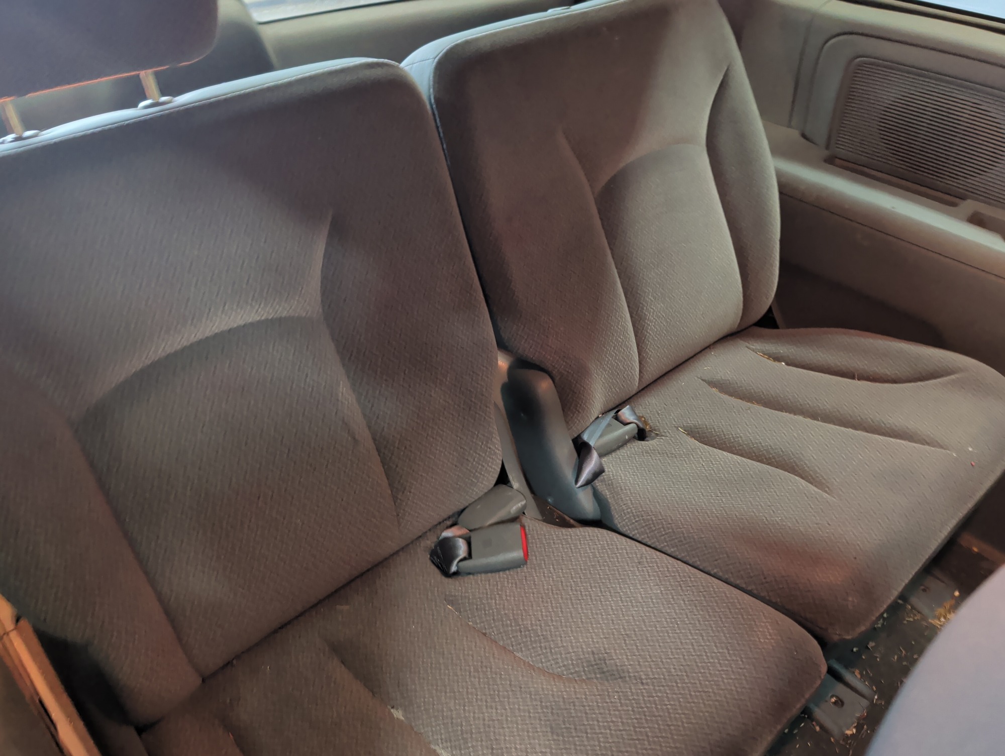 2005 chrysler town-&amp;-country lx with 164706 miles for sale near elk-river, minnesota 106323_29_third_row_seat.jpg