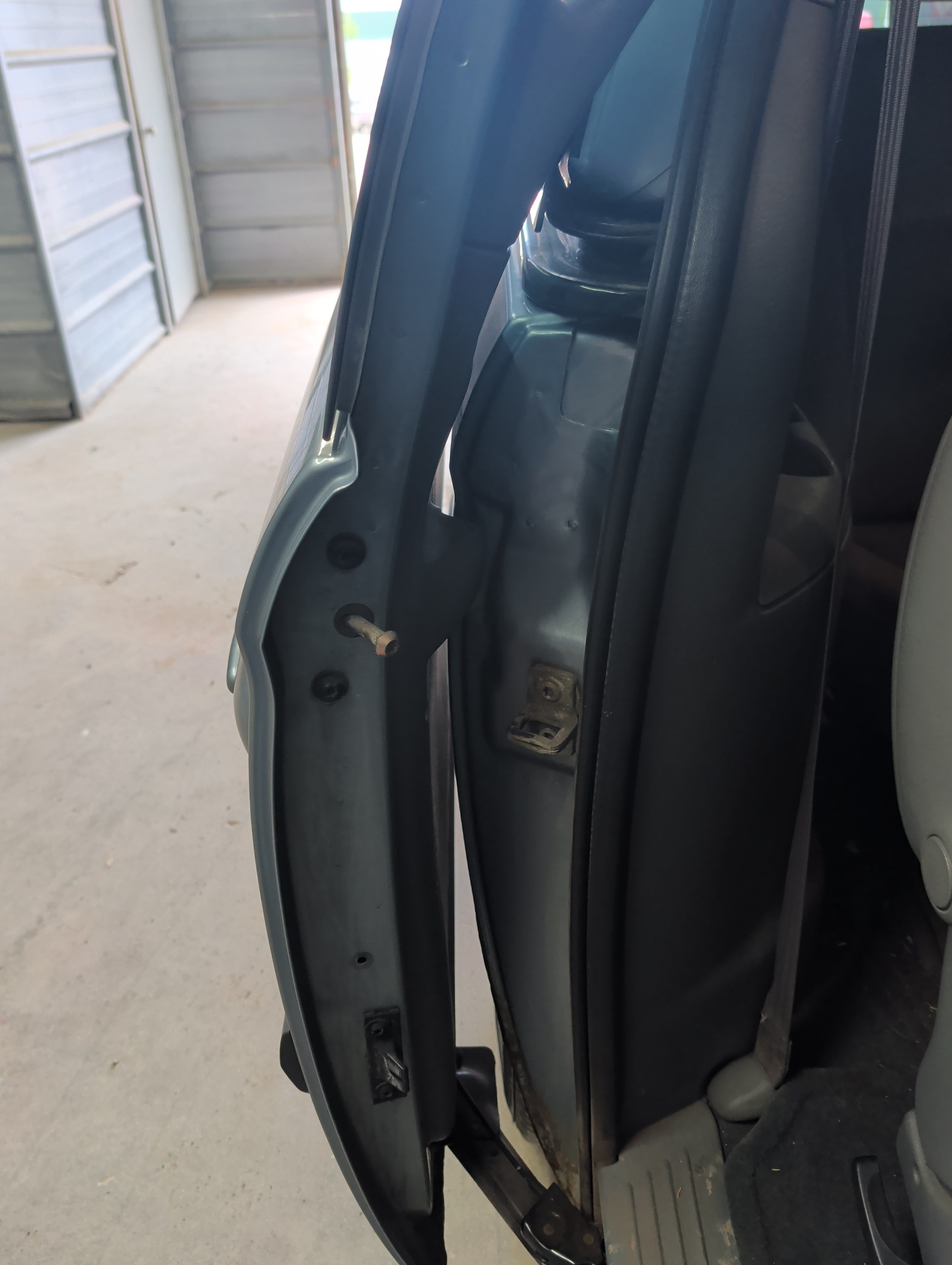 2005 chrysler town-&amp;-country lx with 164706 miles for sale near elk-river, minnesota 106323_30_pass_rear_door_panel.jpg