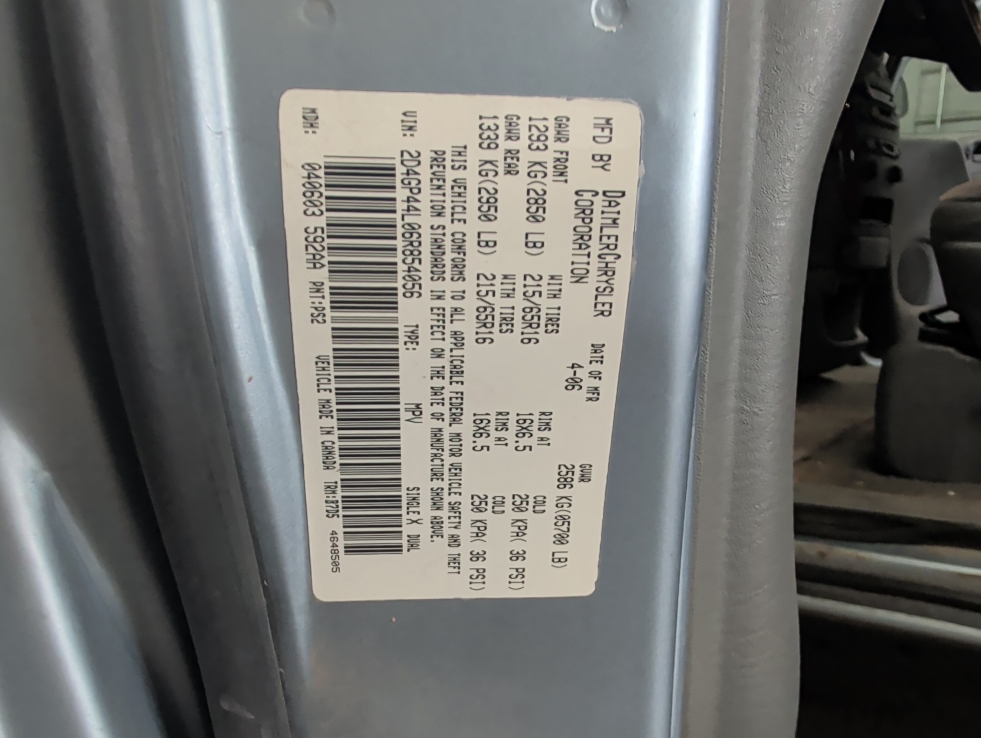 2005 chrysler town-&amp;-country lx with 164706 miles for sale near elk-river, minnesota 106323_47_door_vin_sticker.jpg