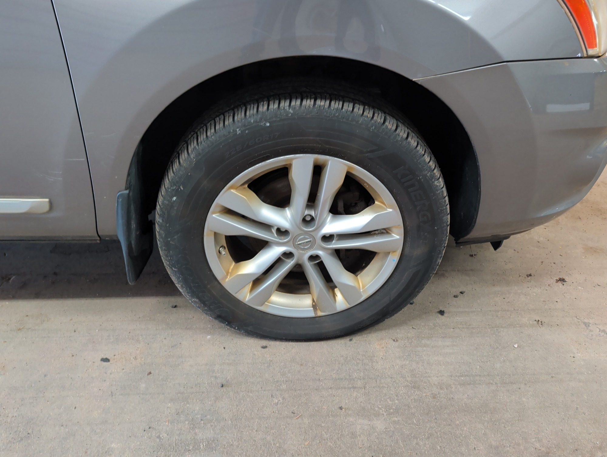 2013 nissan rogue s-2wd with 204423 miles for sale near elk-river, minnesota 106324_15_front_pass_wheel.jpg