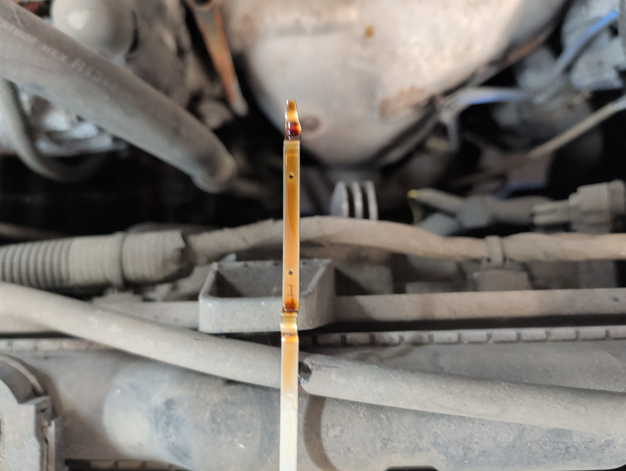 2013 nissan rogue s-2wd with 204423 miles for sale near elk-river, minnesota 106324_50_oil_dipstick.jpg